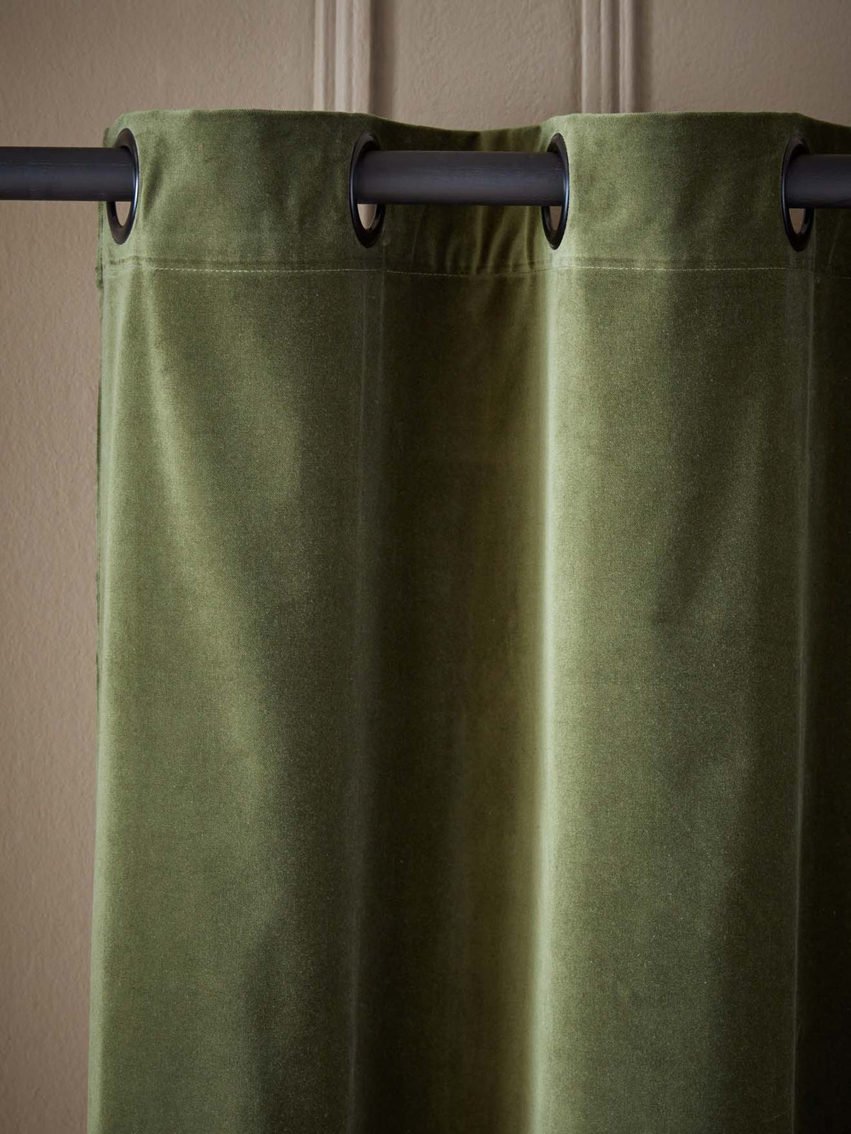Shorn velvet curtain with grommets