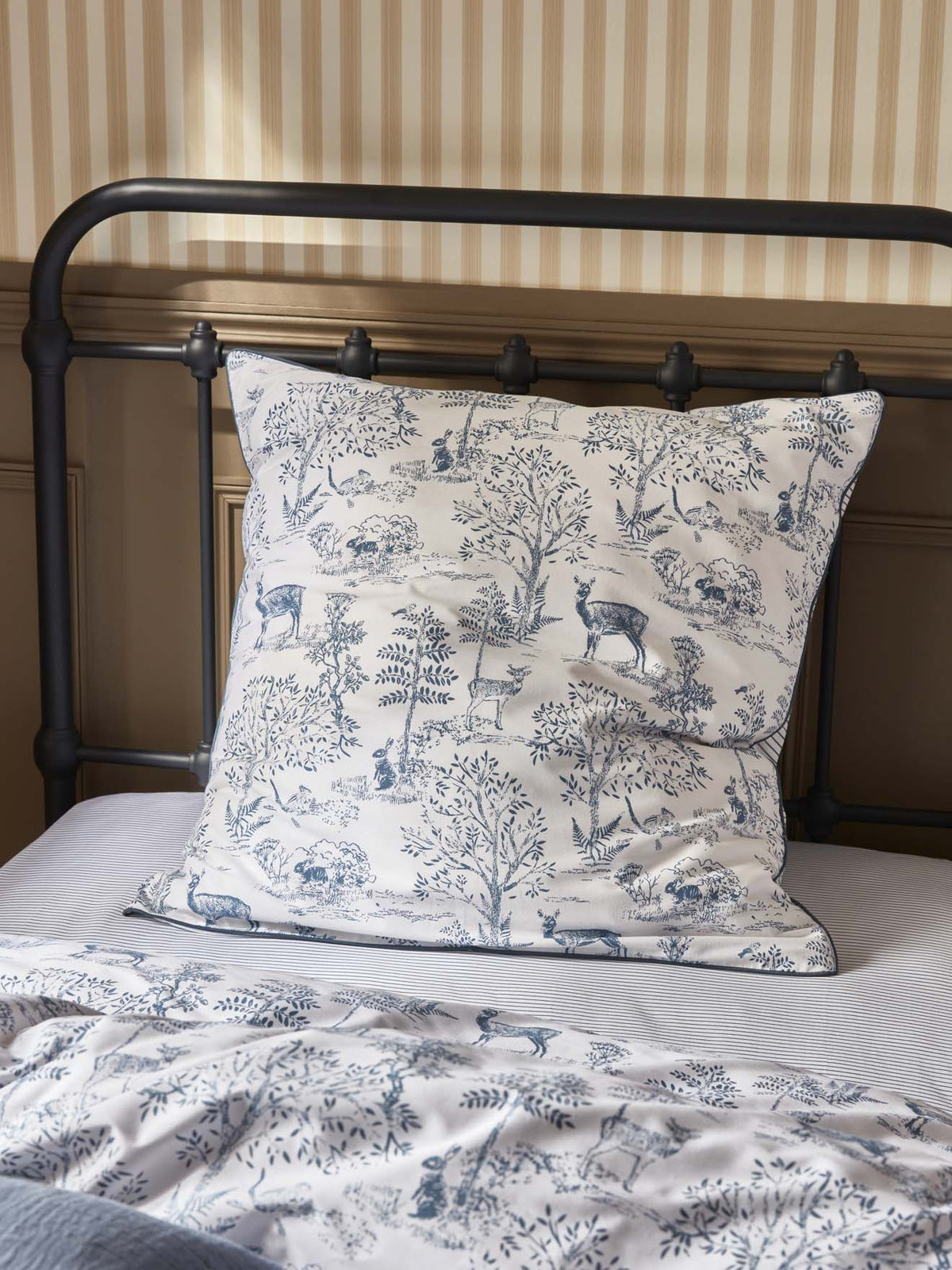 Taie d'oreiller coton "Esprit petit Jouy"