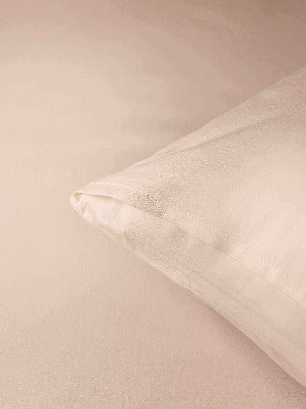 Taie d'oreiller satin de coton "Léonore"