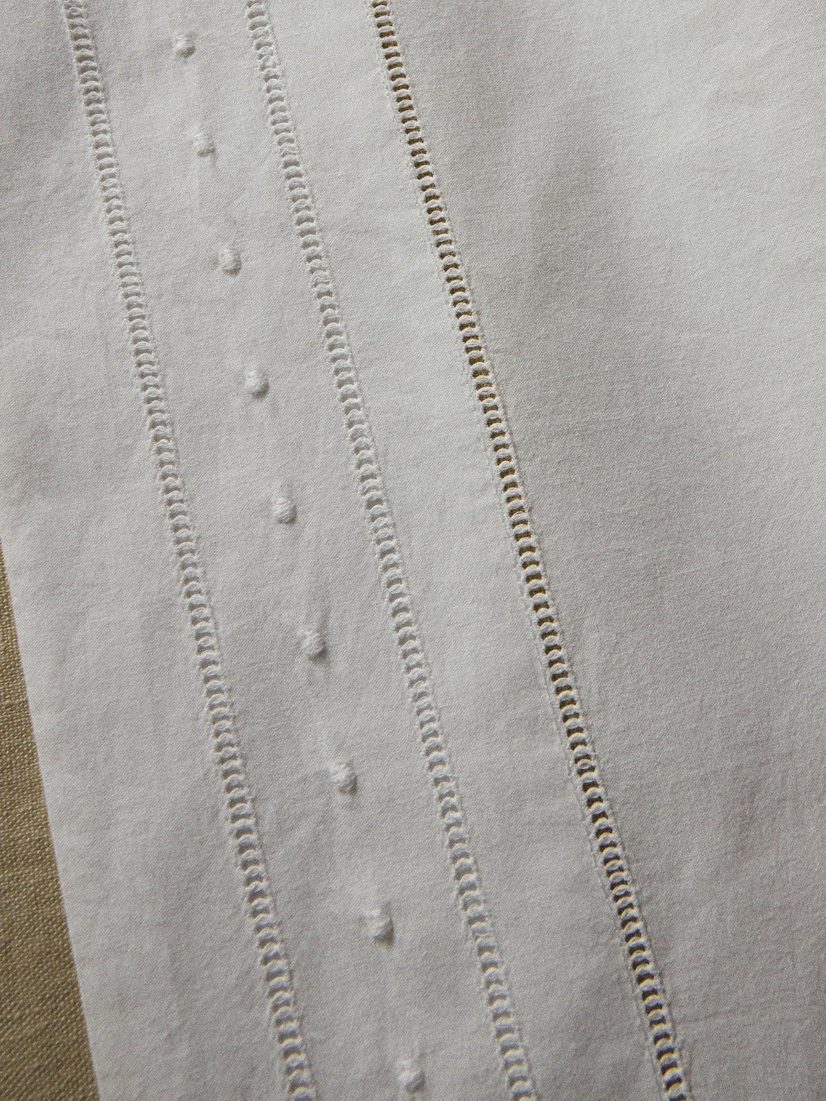 Aglaé embroidered cotton percale flat sheet.