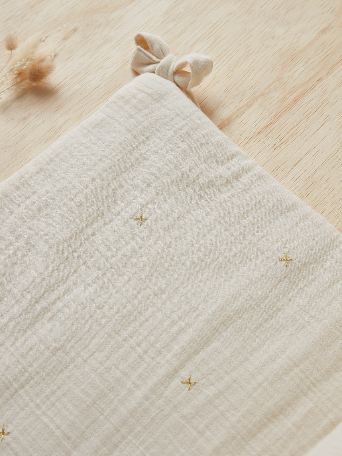 Organic cotton gauze bed bunting