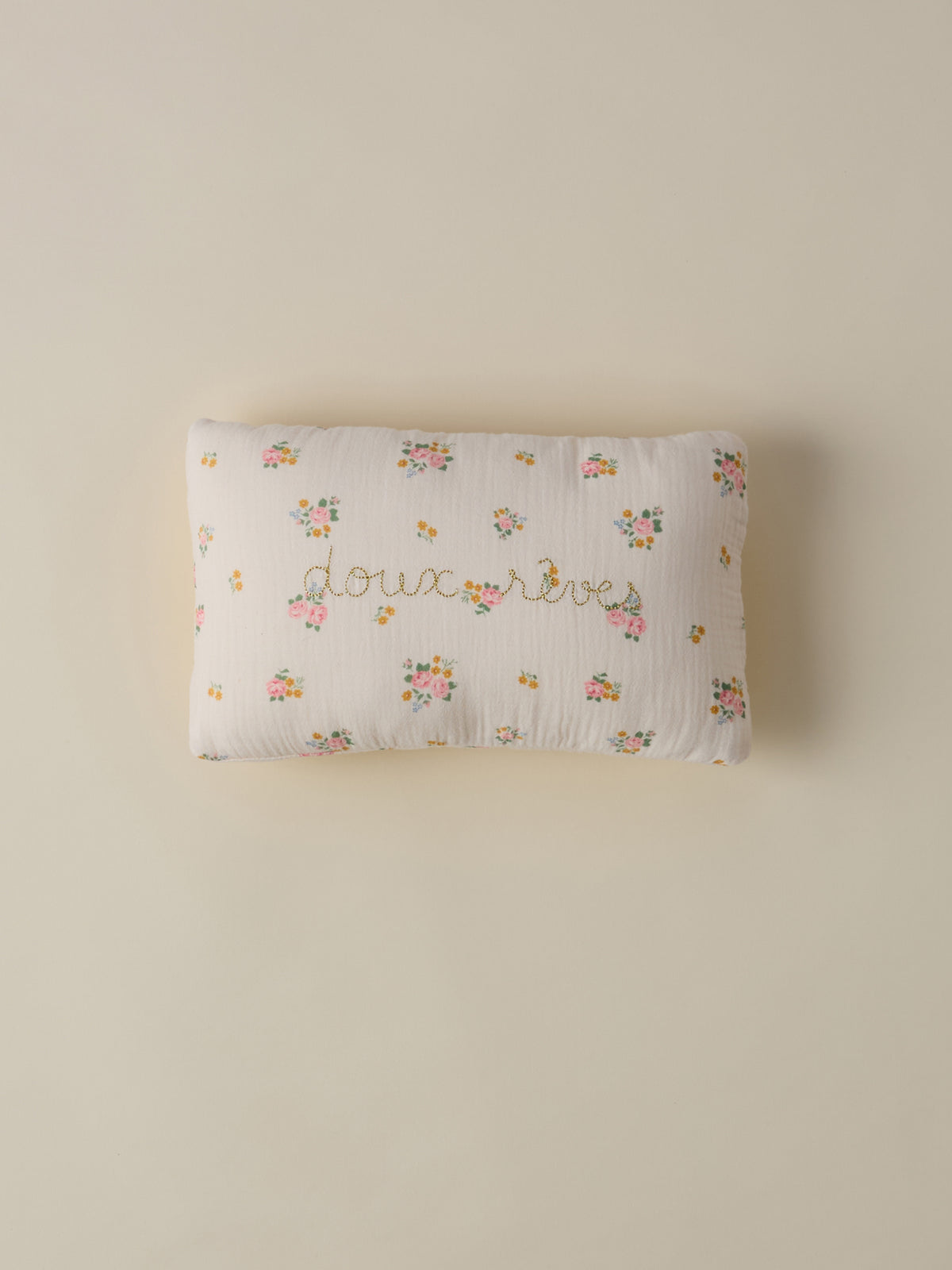 Petit coussin gaze de coton brodé