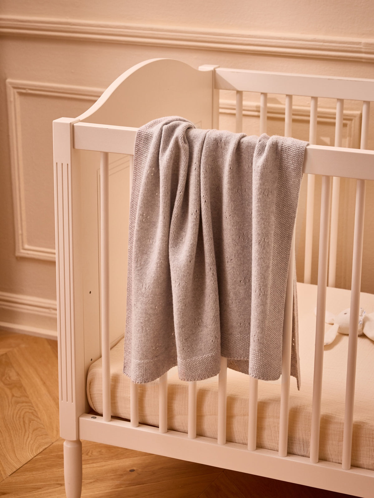 Baby's pointelle lambswool blanket