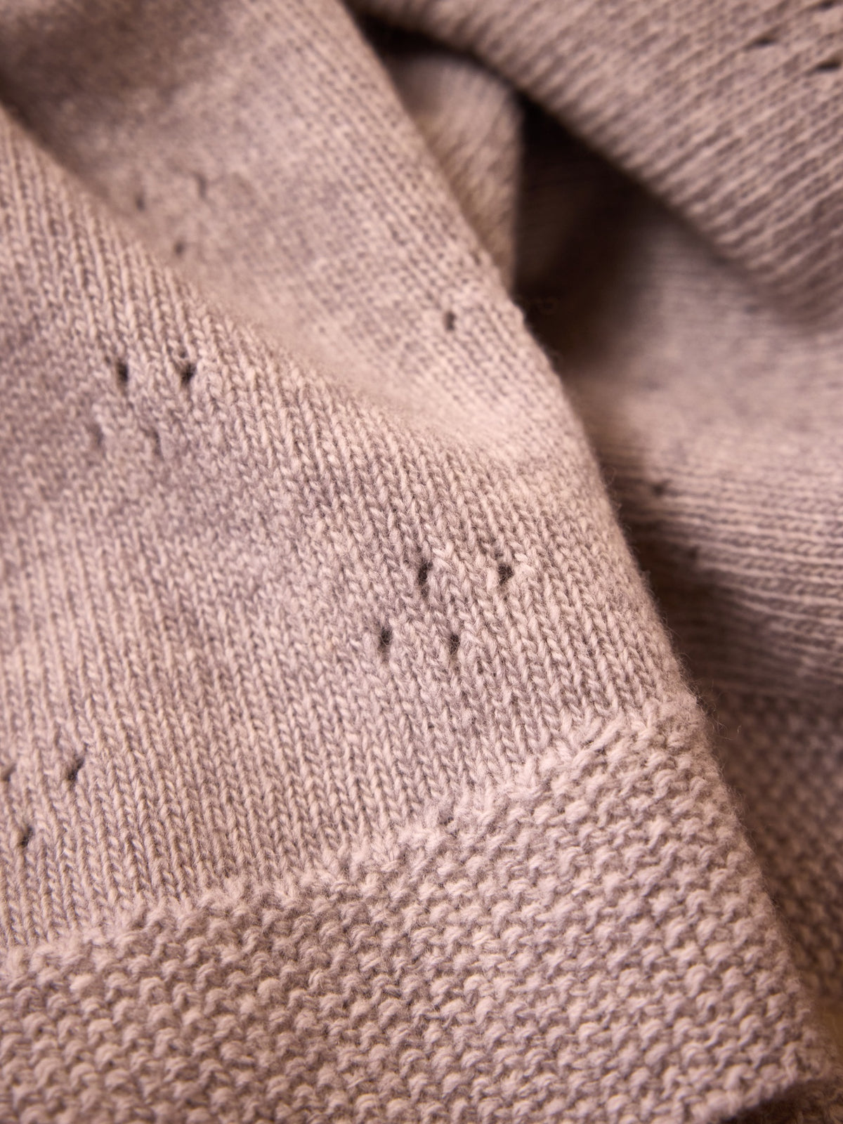Baby's pointelle lambswool blanket