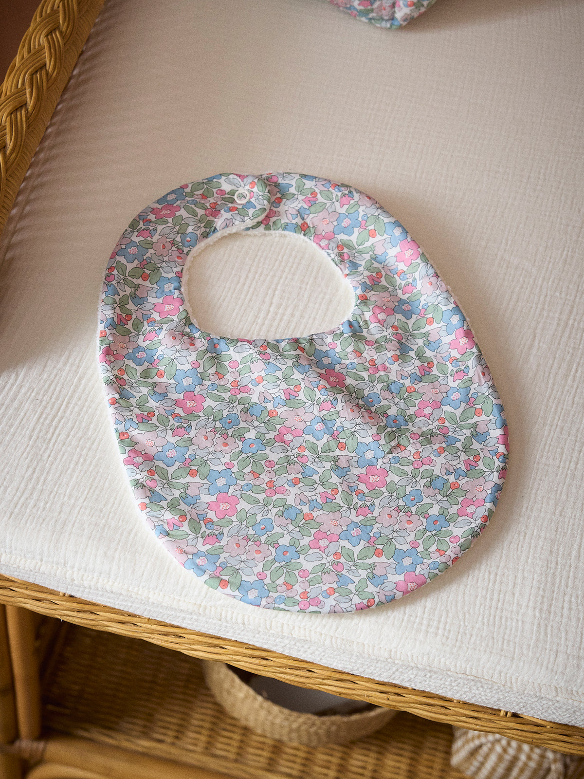 Bib made with loop pile and Liberty fabric