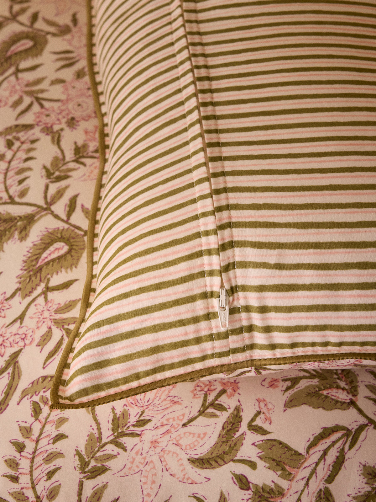 Housse de coussin imprimé indien