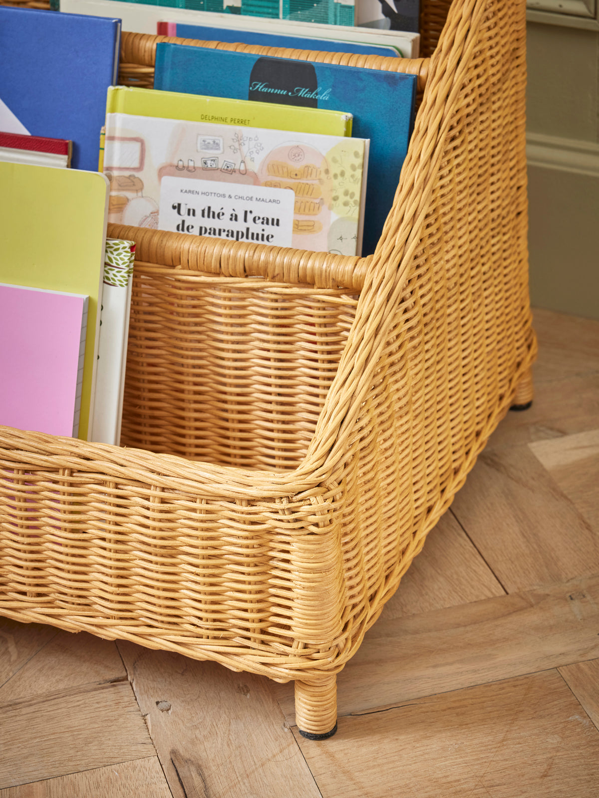 Book basket in rattan Marcel
