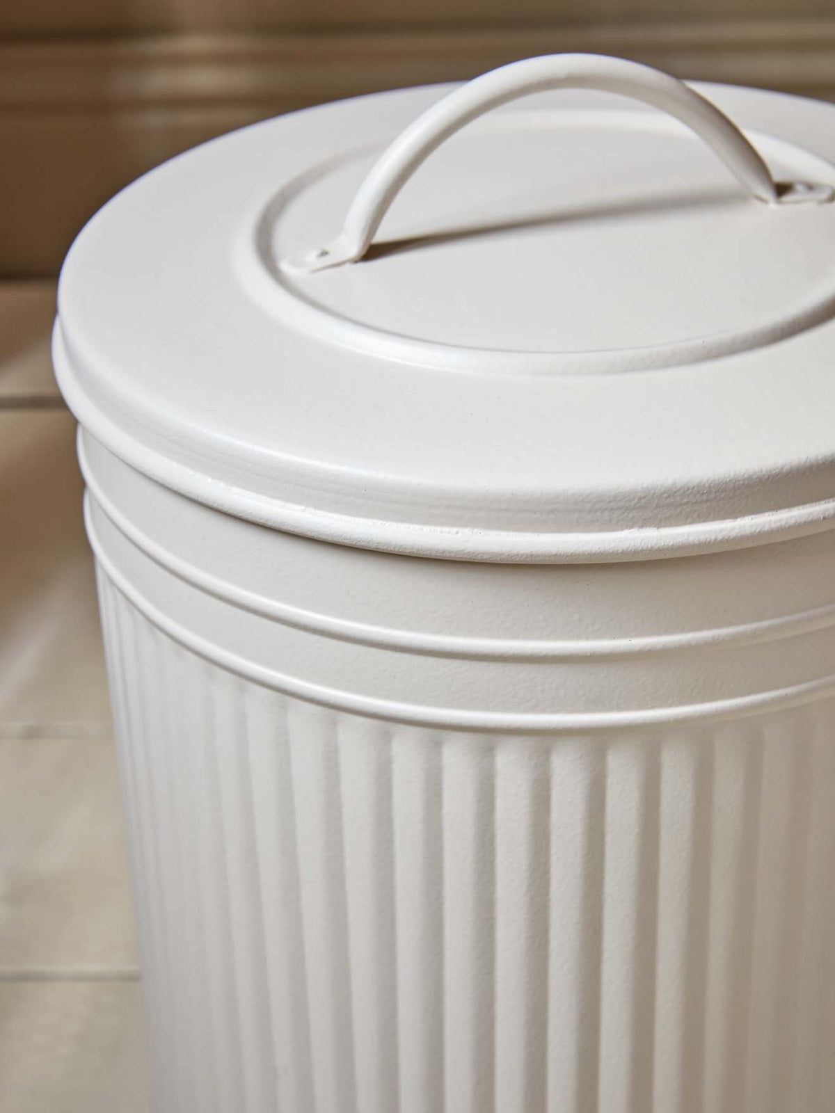 Paper waste basket