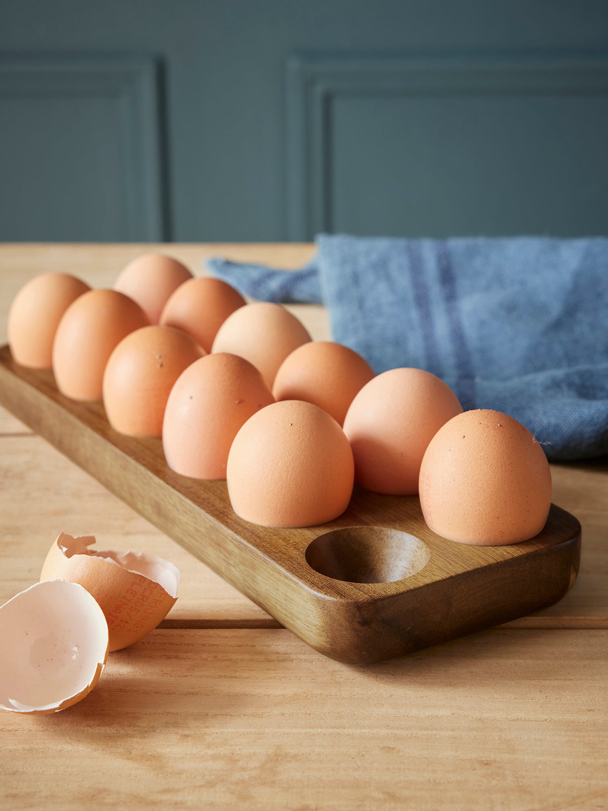 Acacia wood egg stand