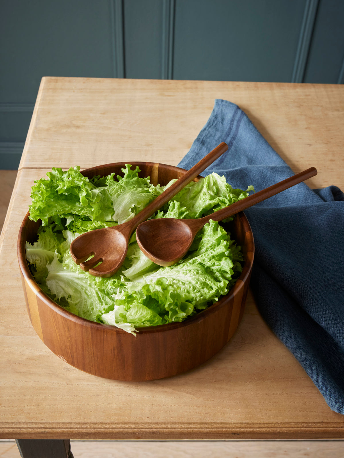 Acacia wood salad serving utensils