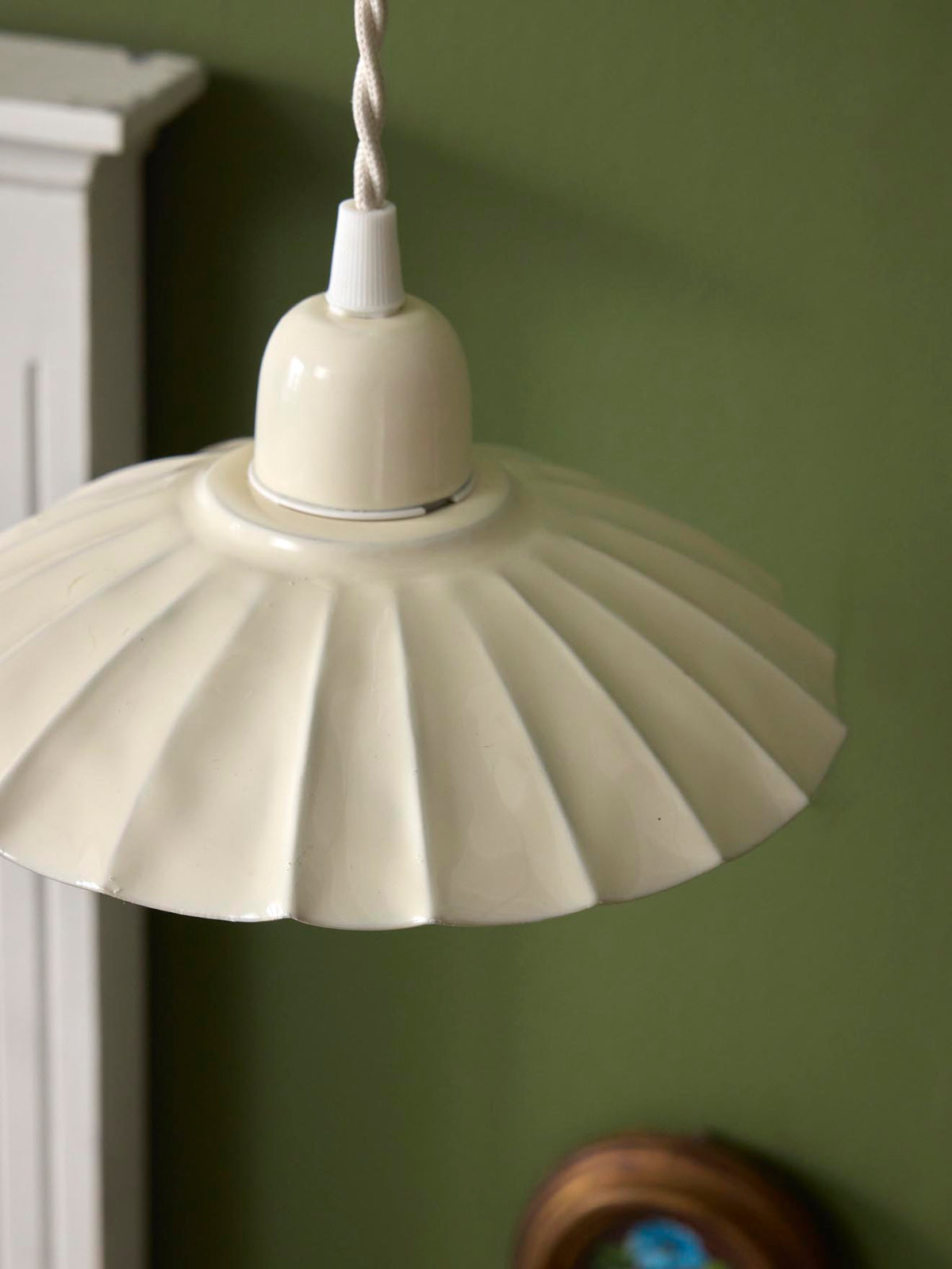 Aline enameled metal hanging lamp - small version