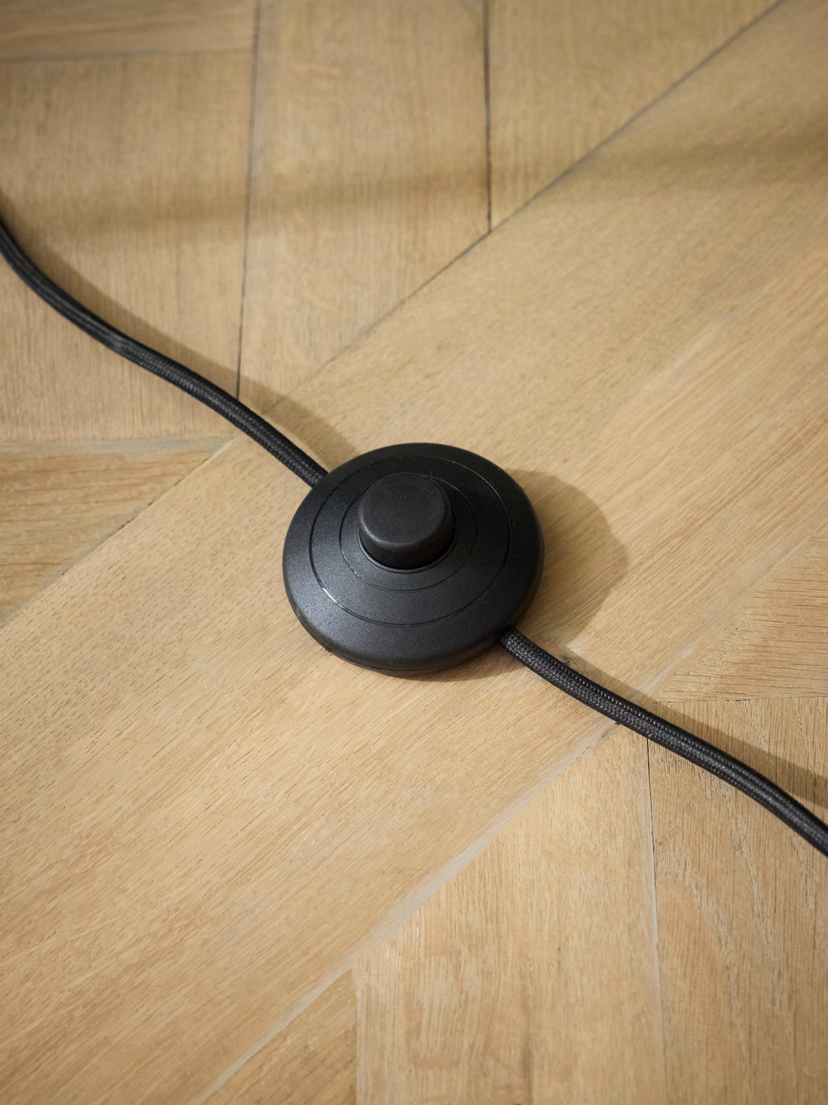 Floor lamp Arsene in metal and ribbed glass