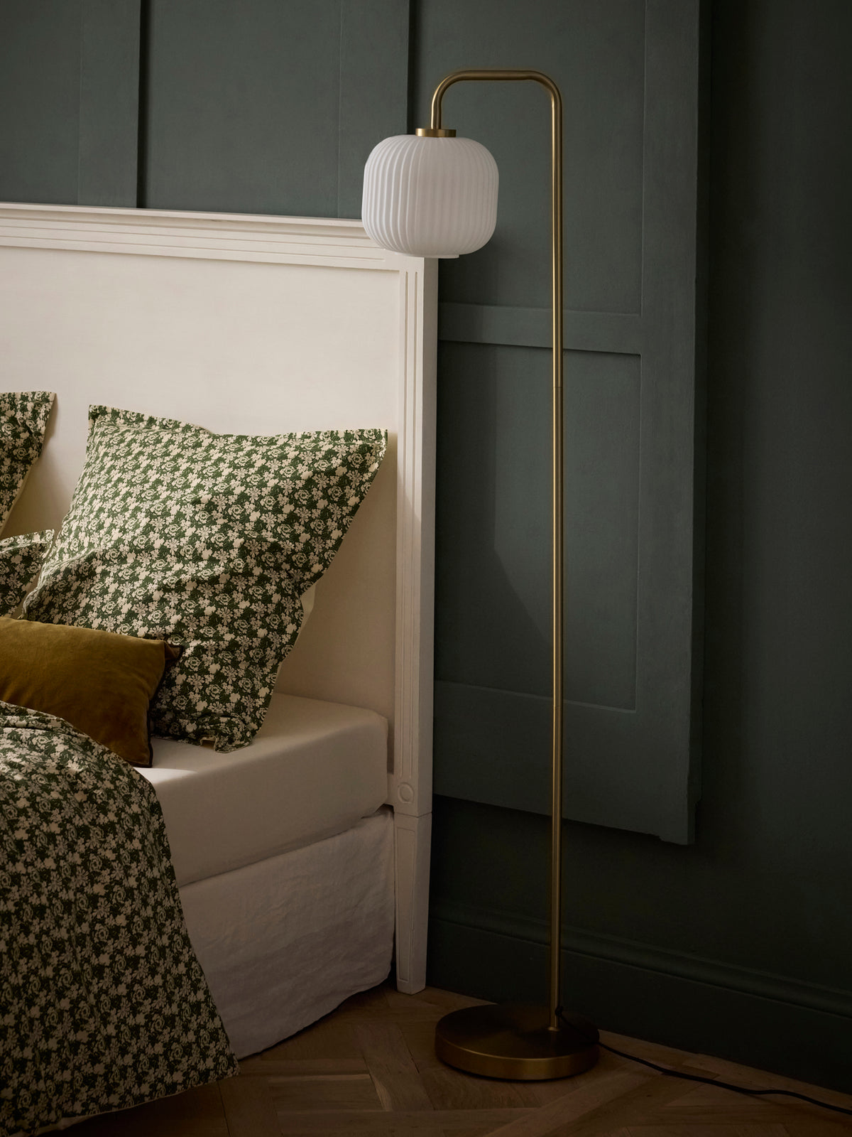 Floor lamp Arsene in metal and ribbed glass