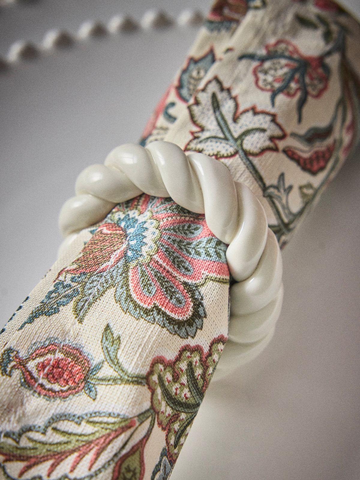 Set of 6 ceramic napkin rings