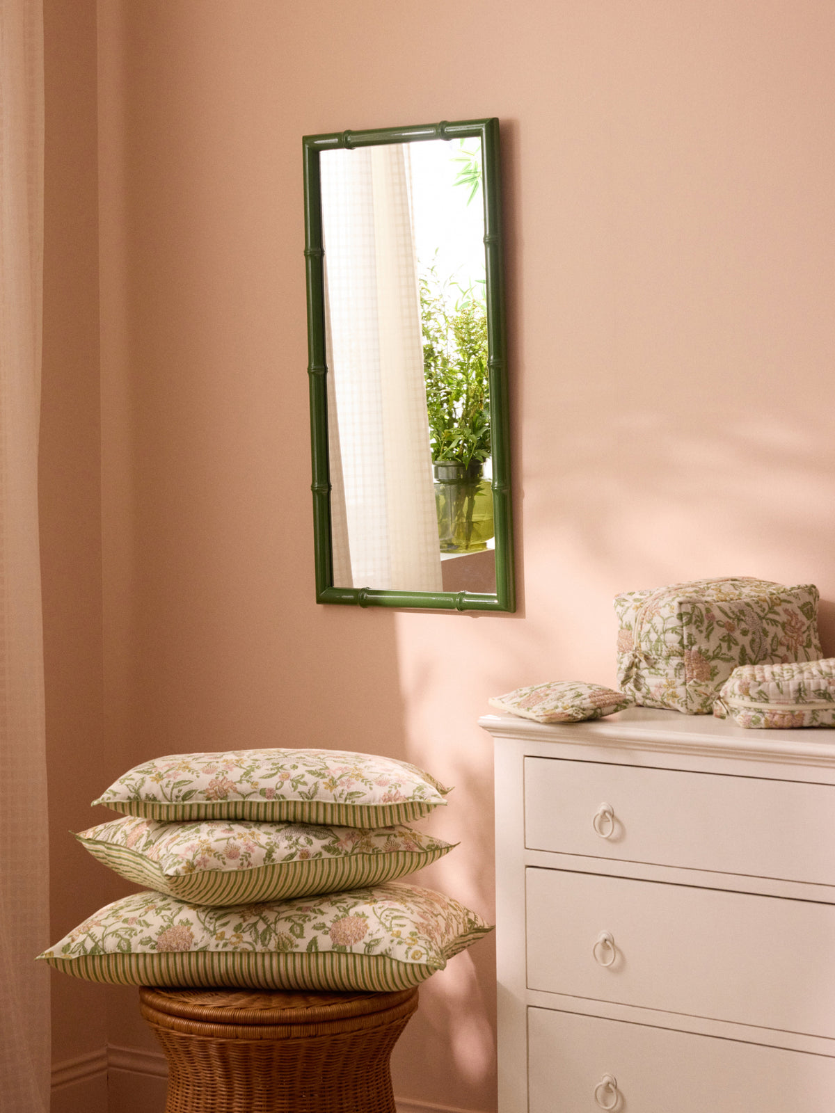 Miroir en bois façon tiges de bambou