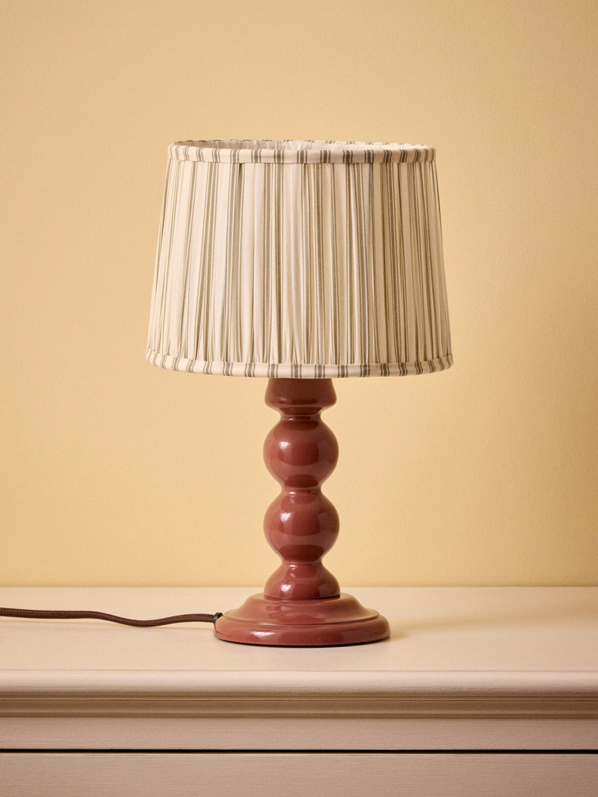 Pleated lamp shade with stripes - small