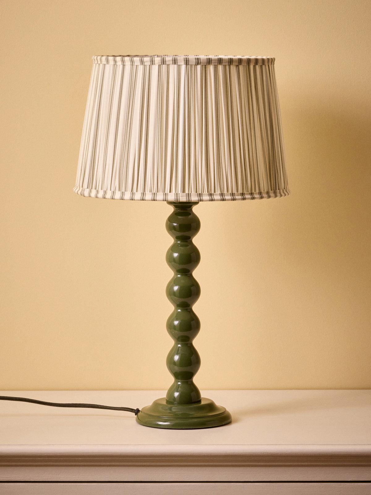 Pleated lamp shade with stripes - medium size