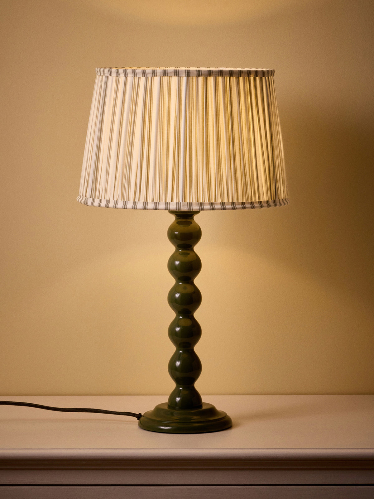 Pleated lamp shade with stripes - medium size