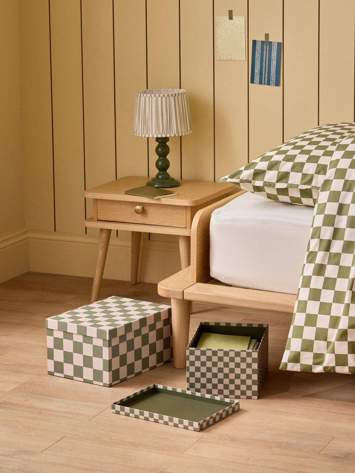 Set of 2 checkered nested boxes