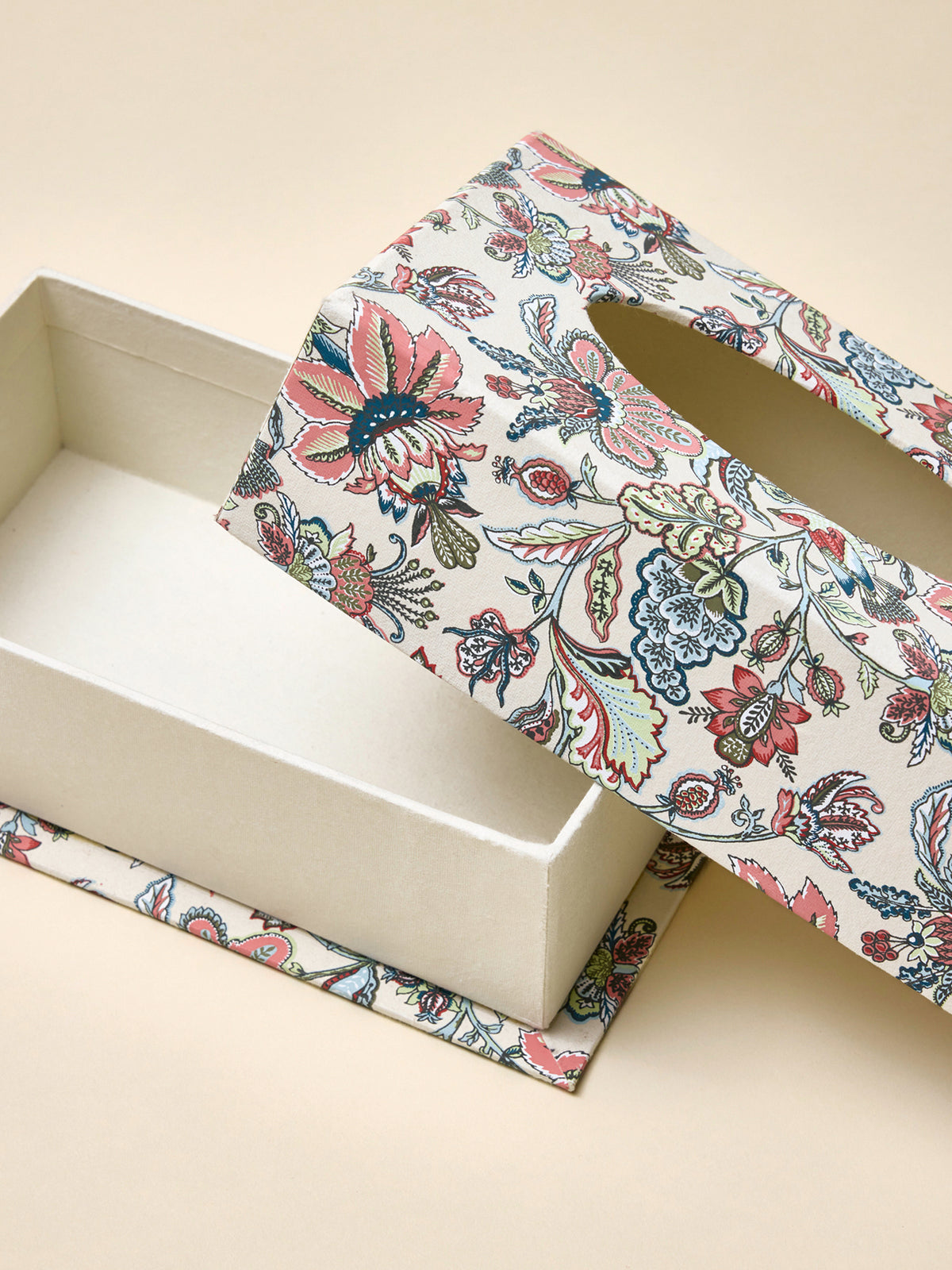 Paper tissu box