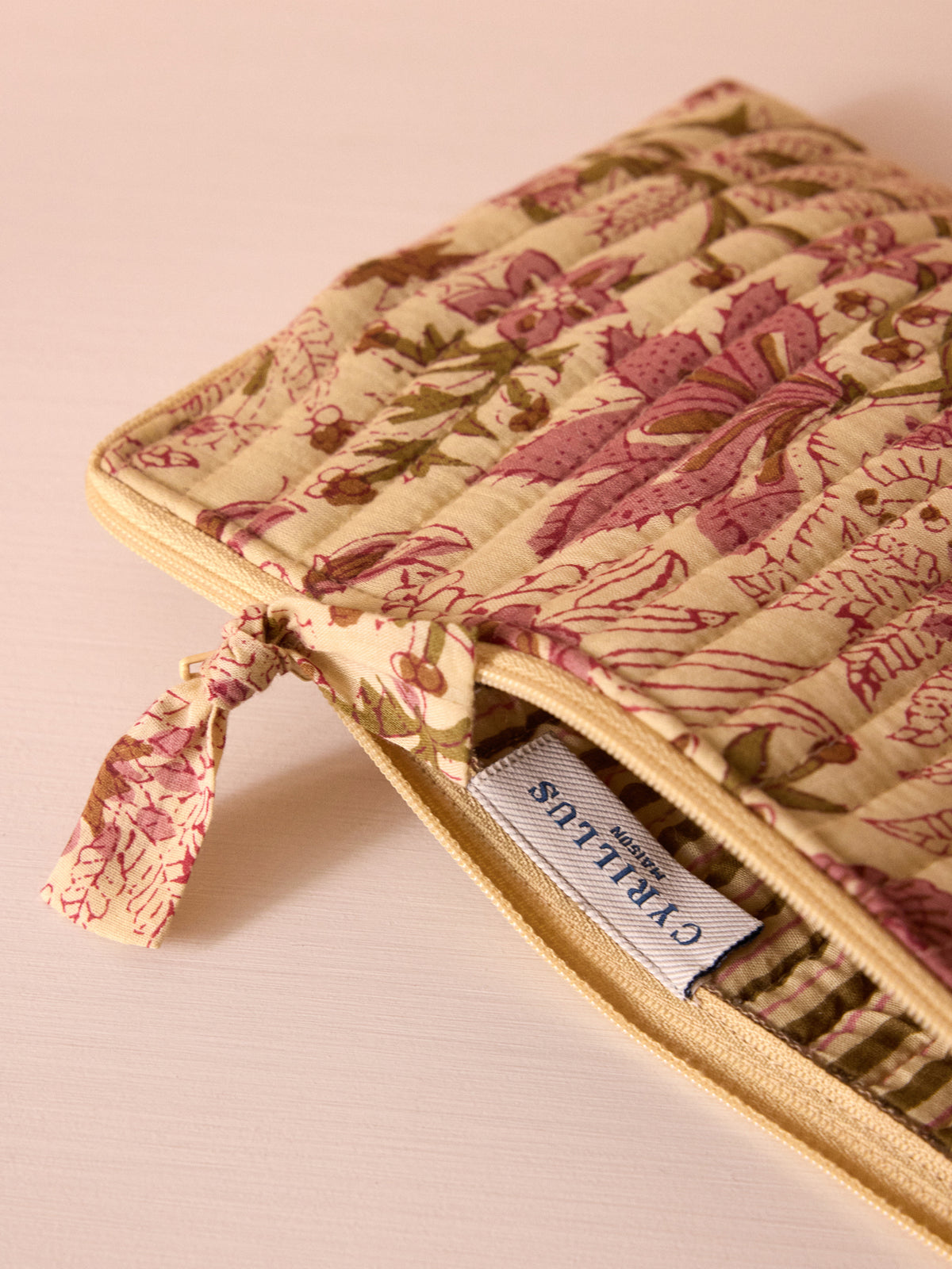 Small Indian floral print case