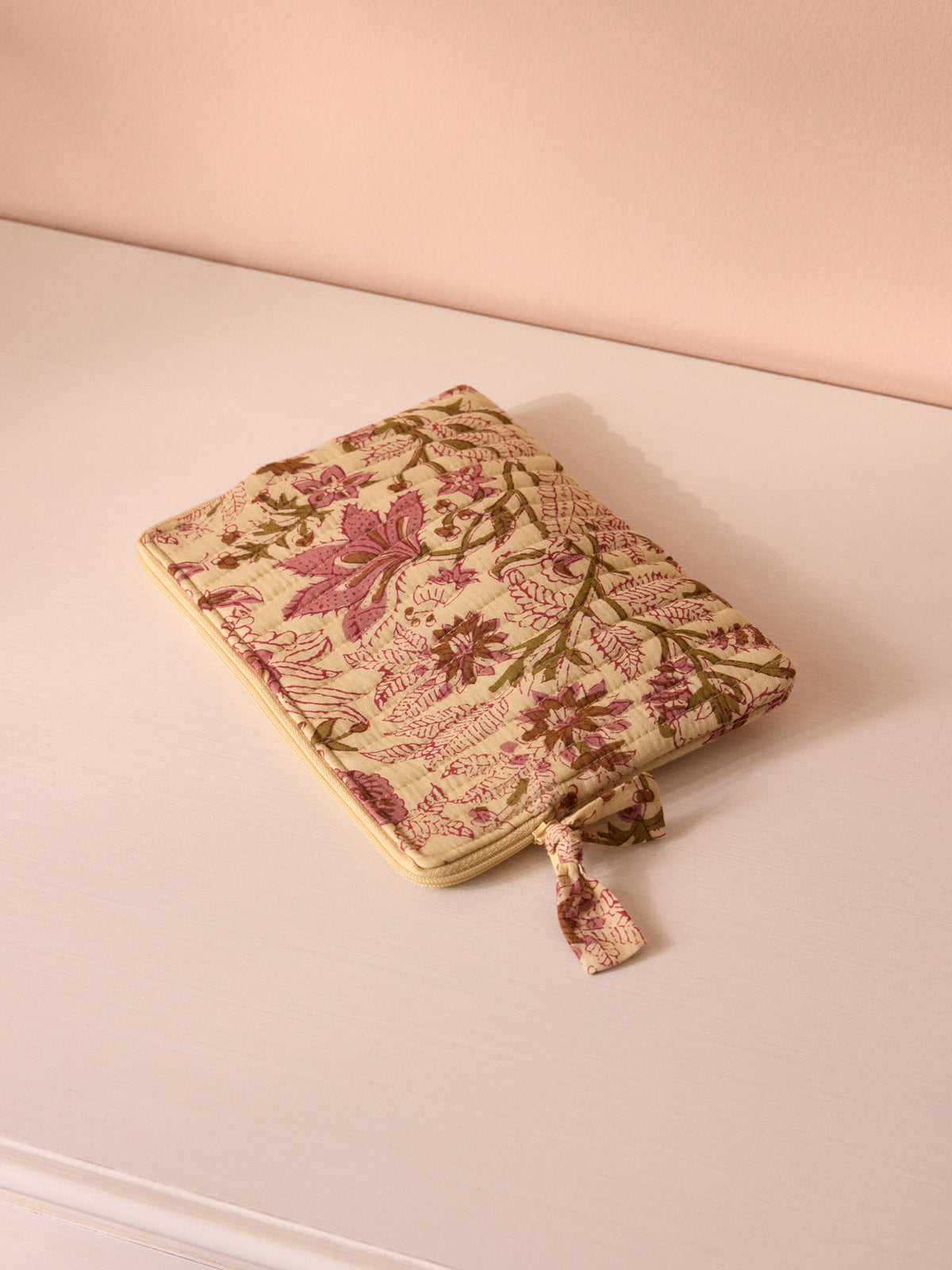 Small Indian floral print case