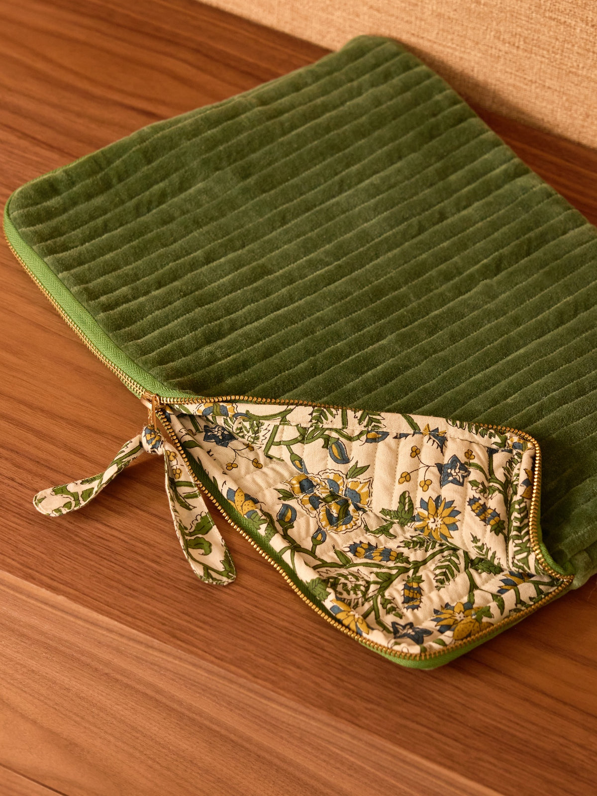 Velvet laptop cover