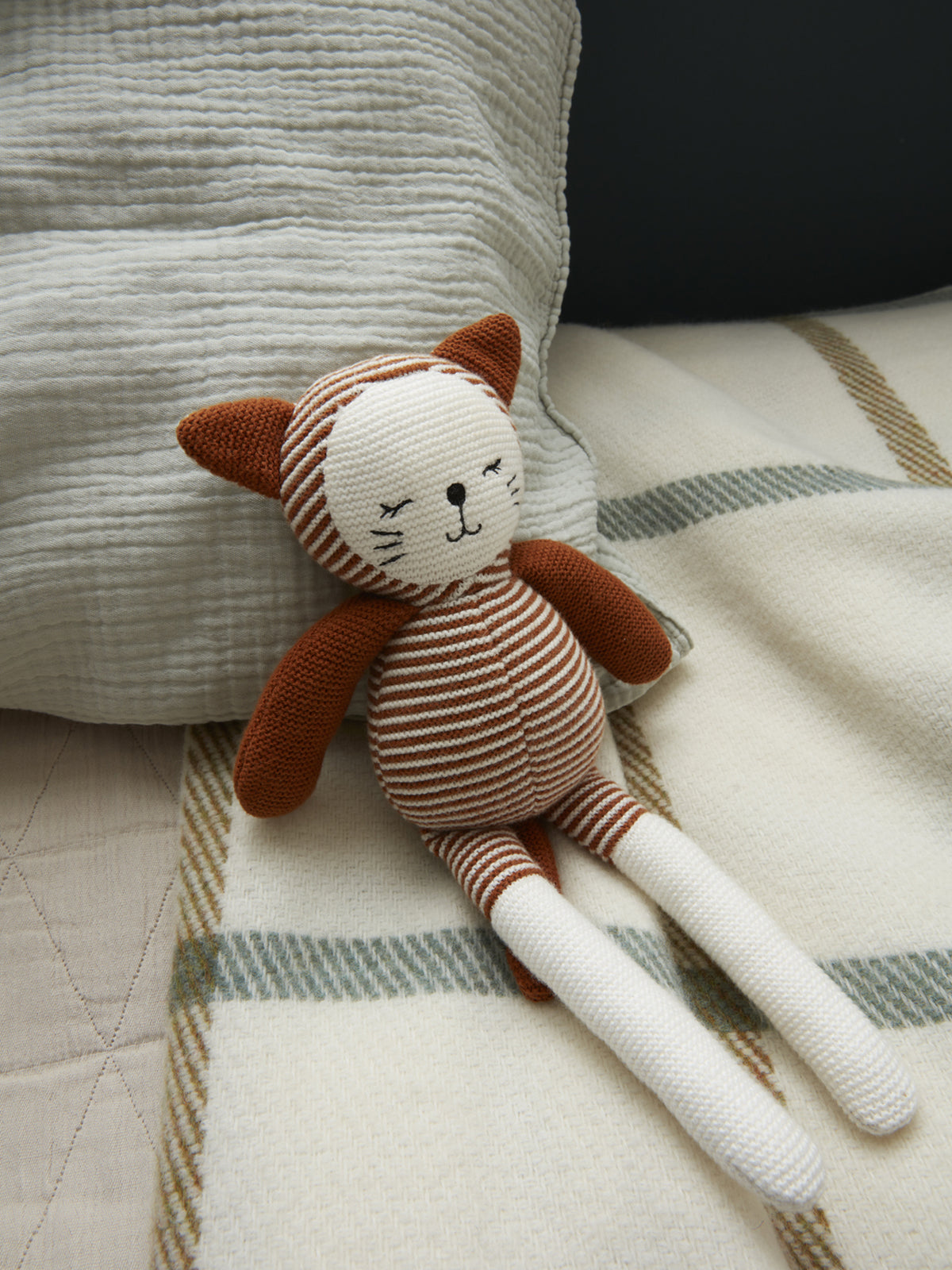 Crocheted cat plush toy