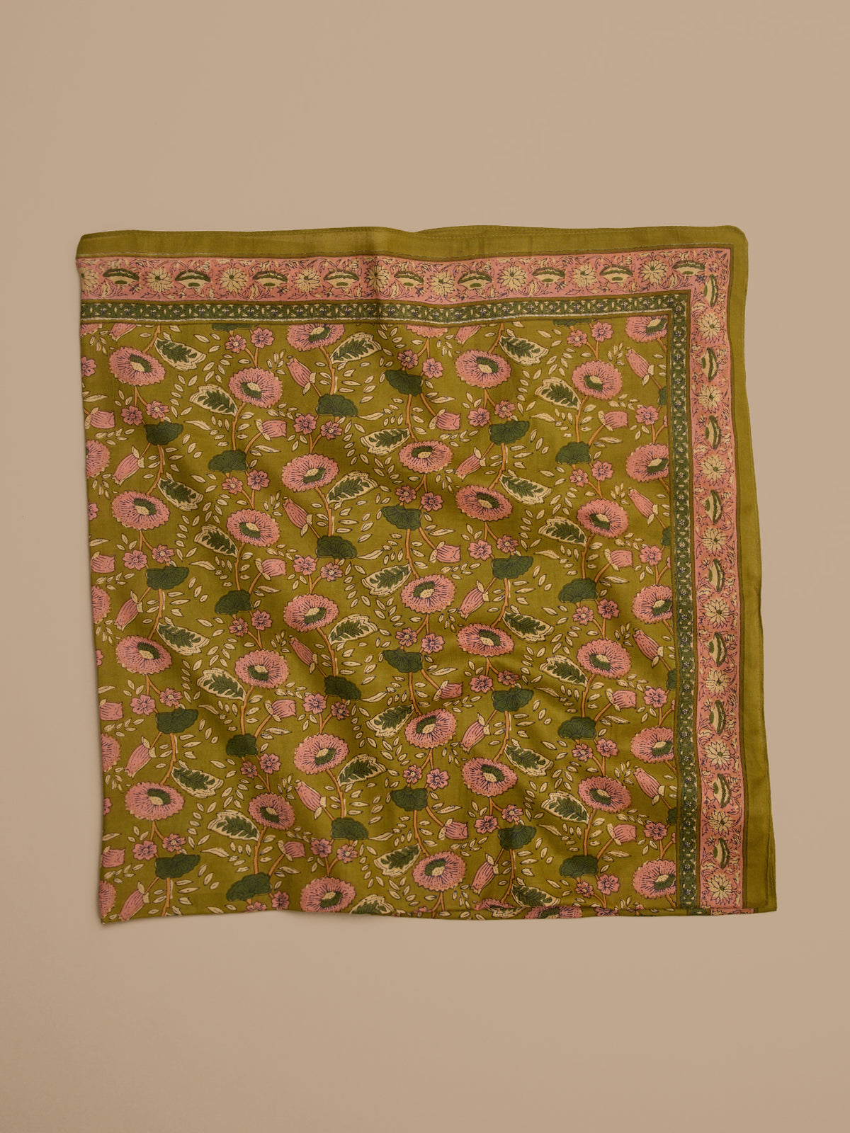 Foulard imprimé fleuri femme