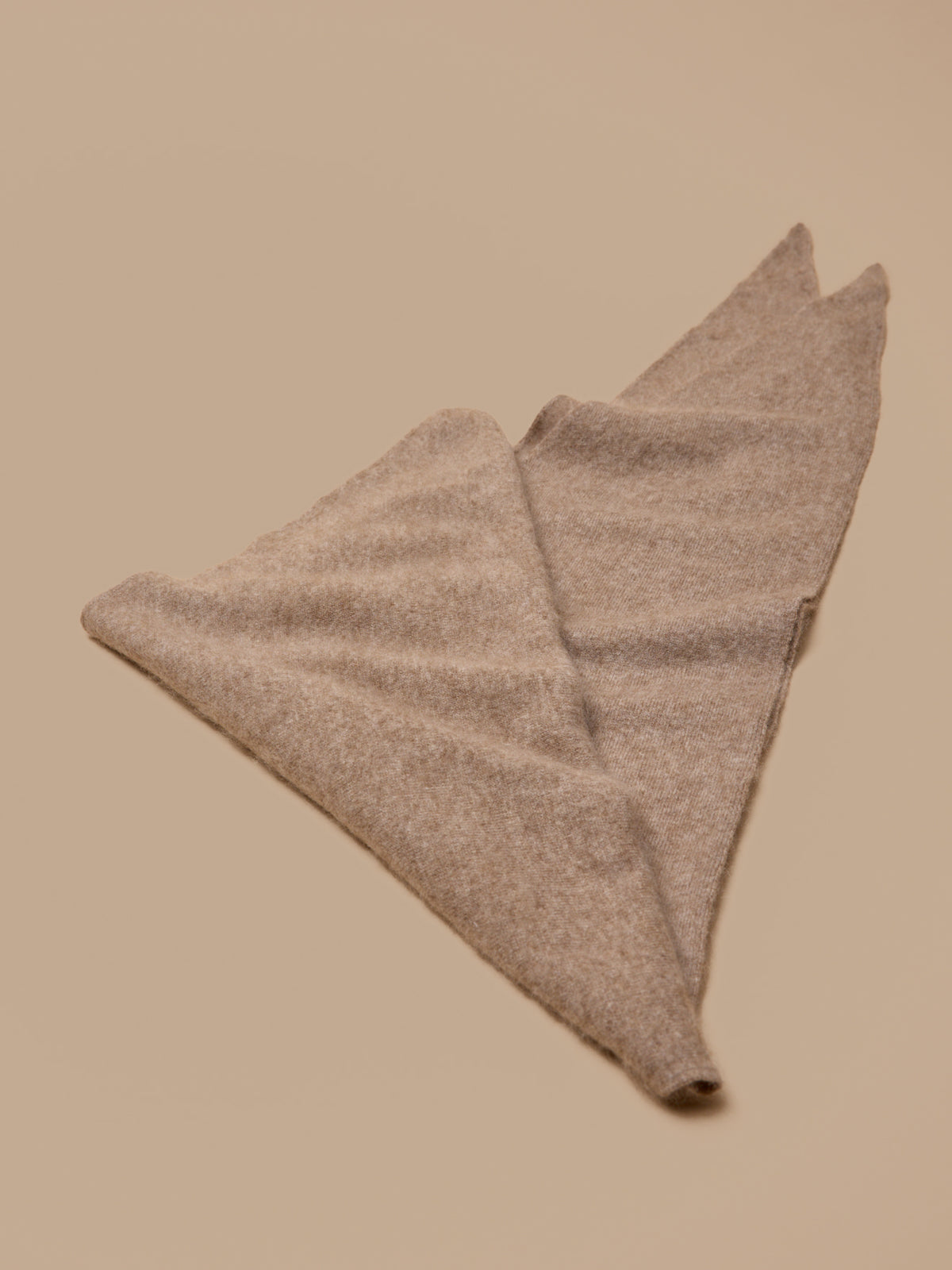 Écharpe triangle maille brossée femme
