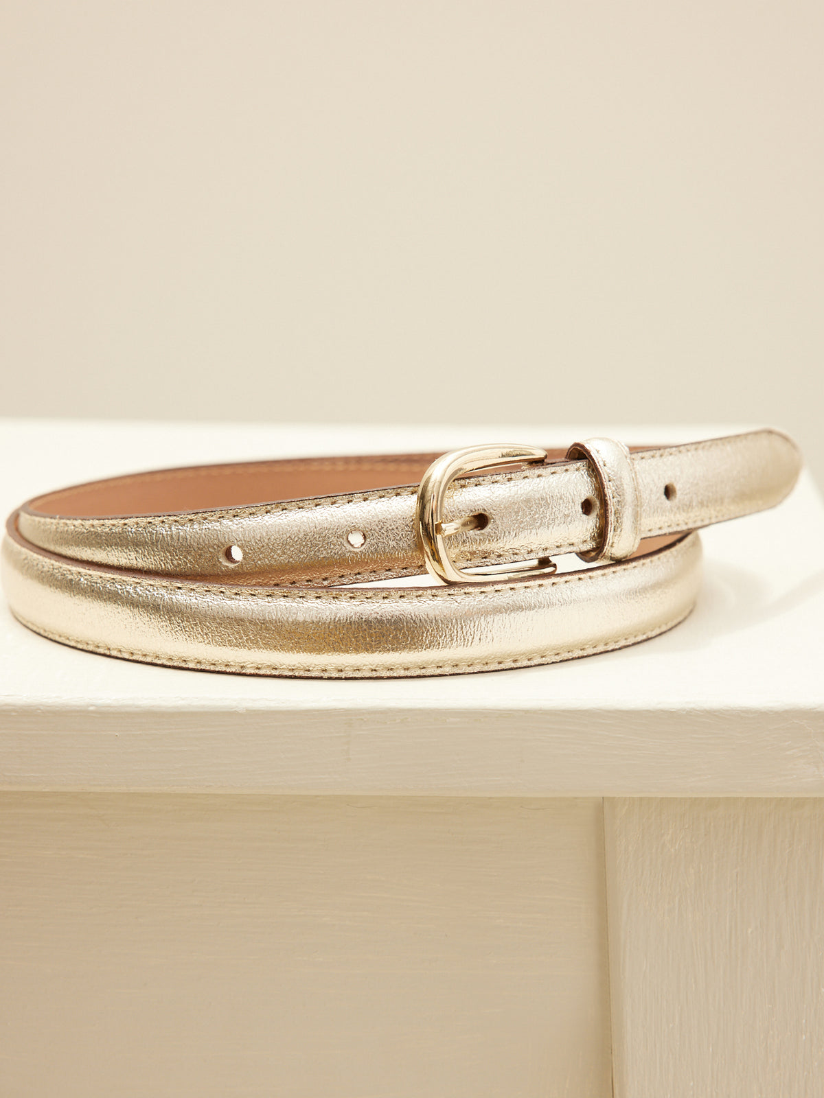 Women's narrow leather belt
