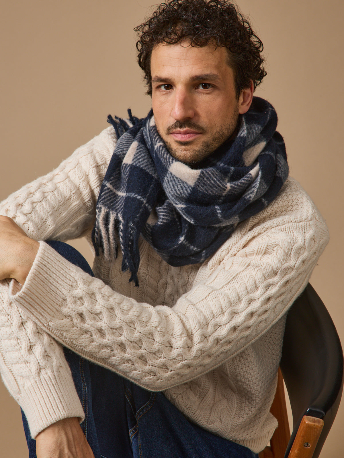 Adult fringed, checked scarf