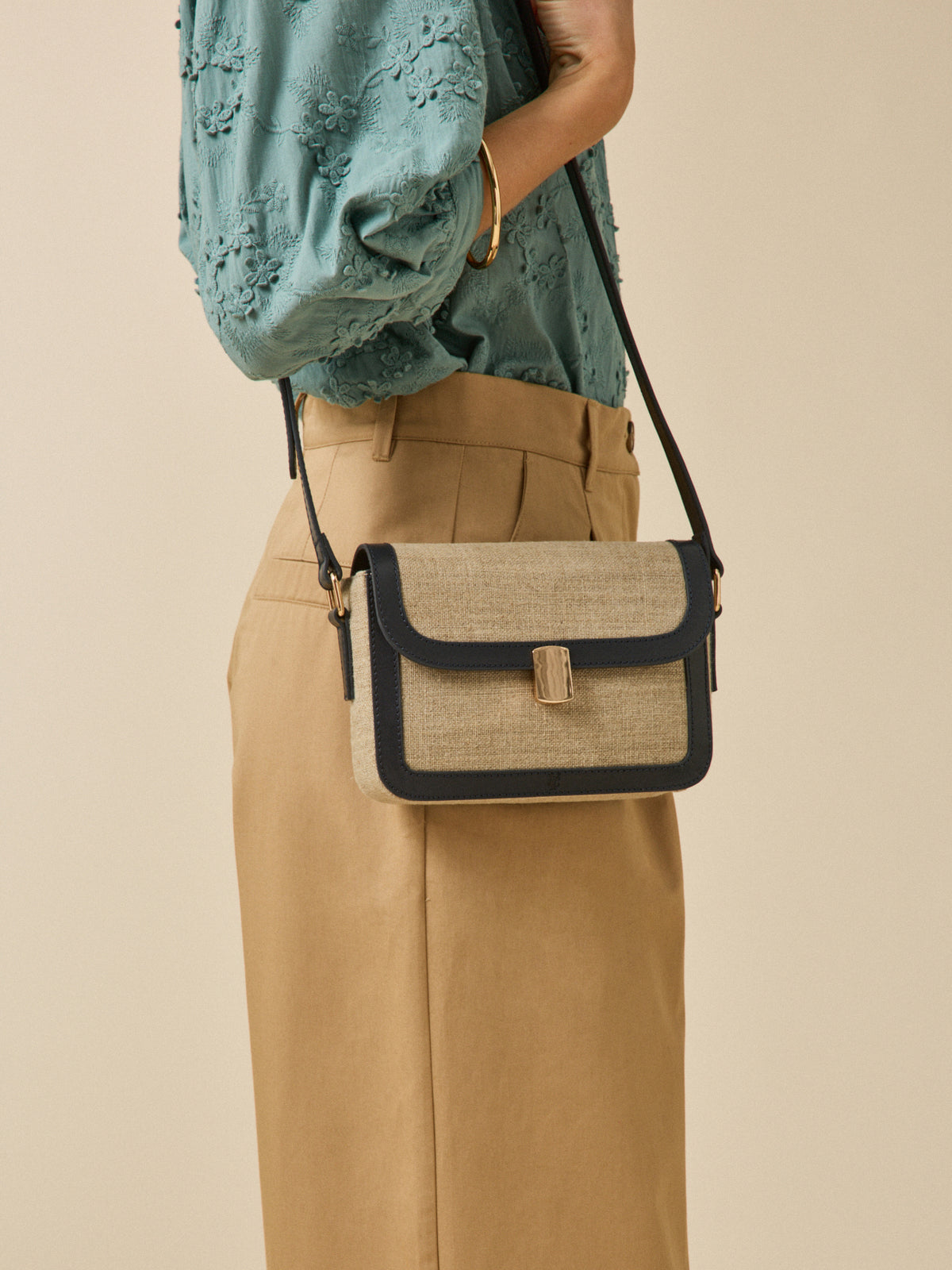 Women's mixed media messenger bag - Cyrillus Small Leather Goods Collection