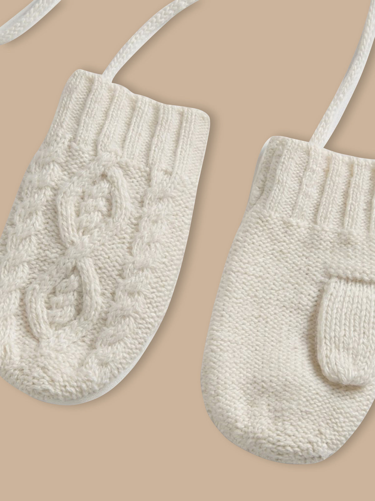 Baby's mittens