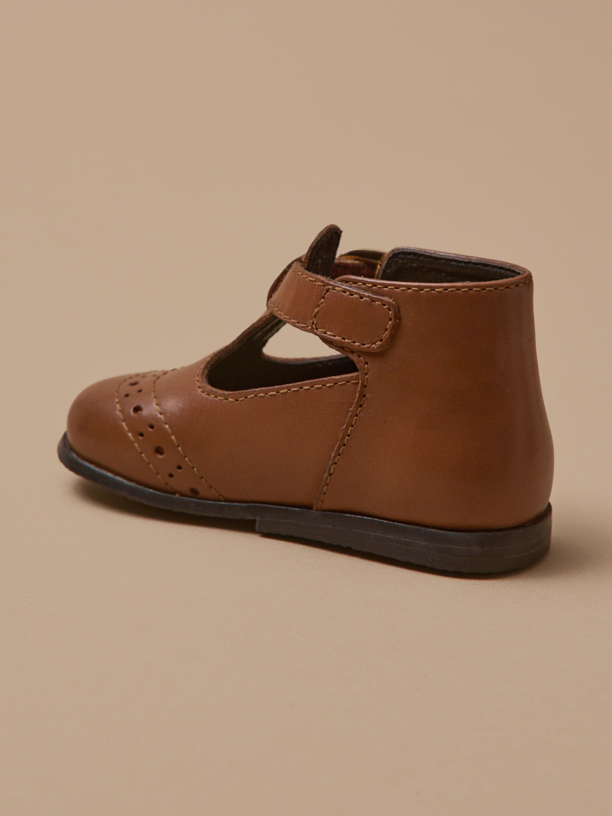 Baby's leather T-strap shoes