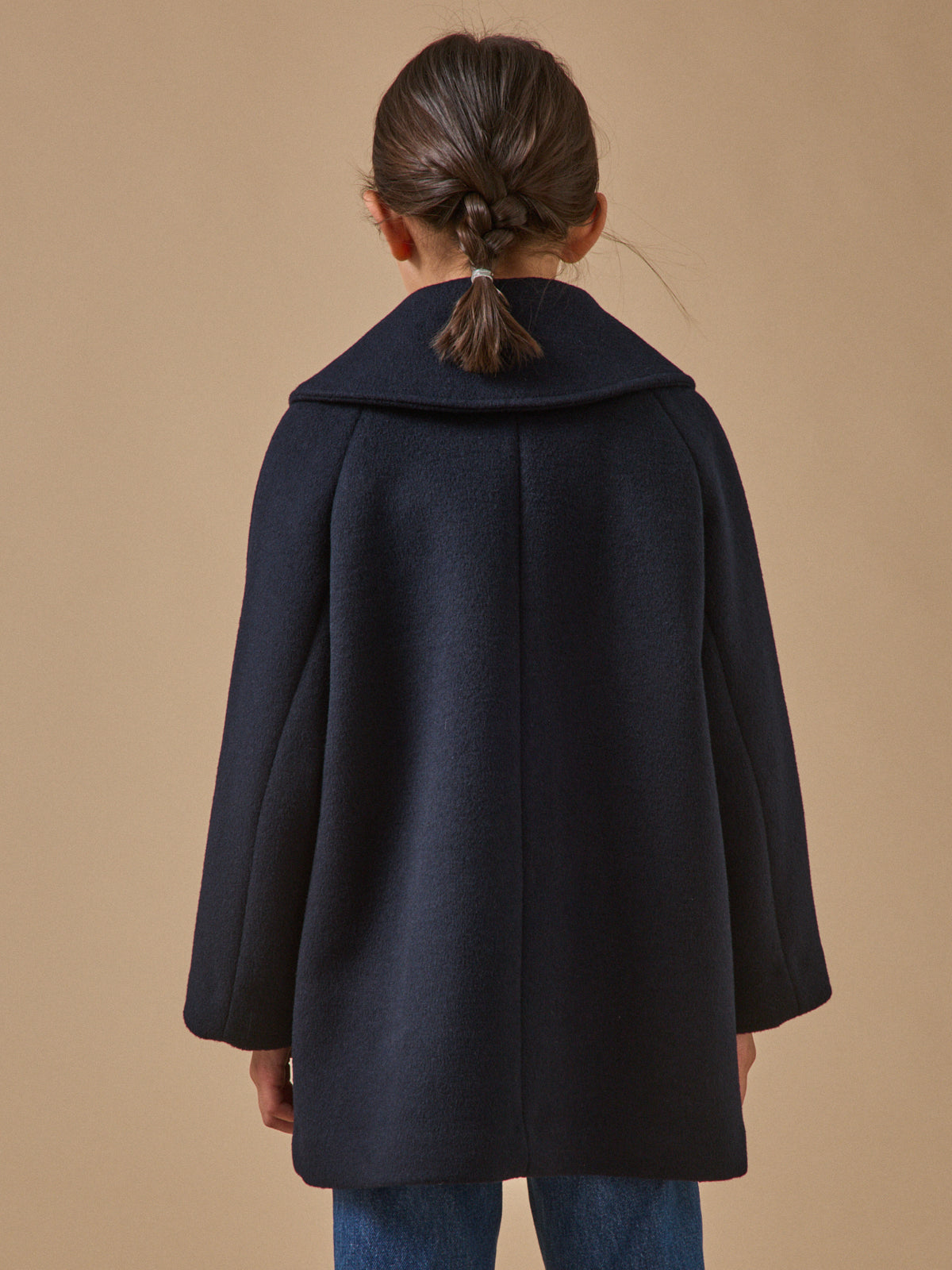 Girl's wool coat with large collar