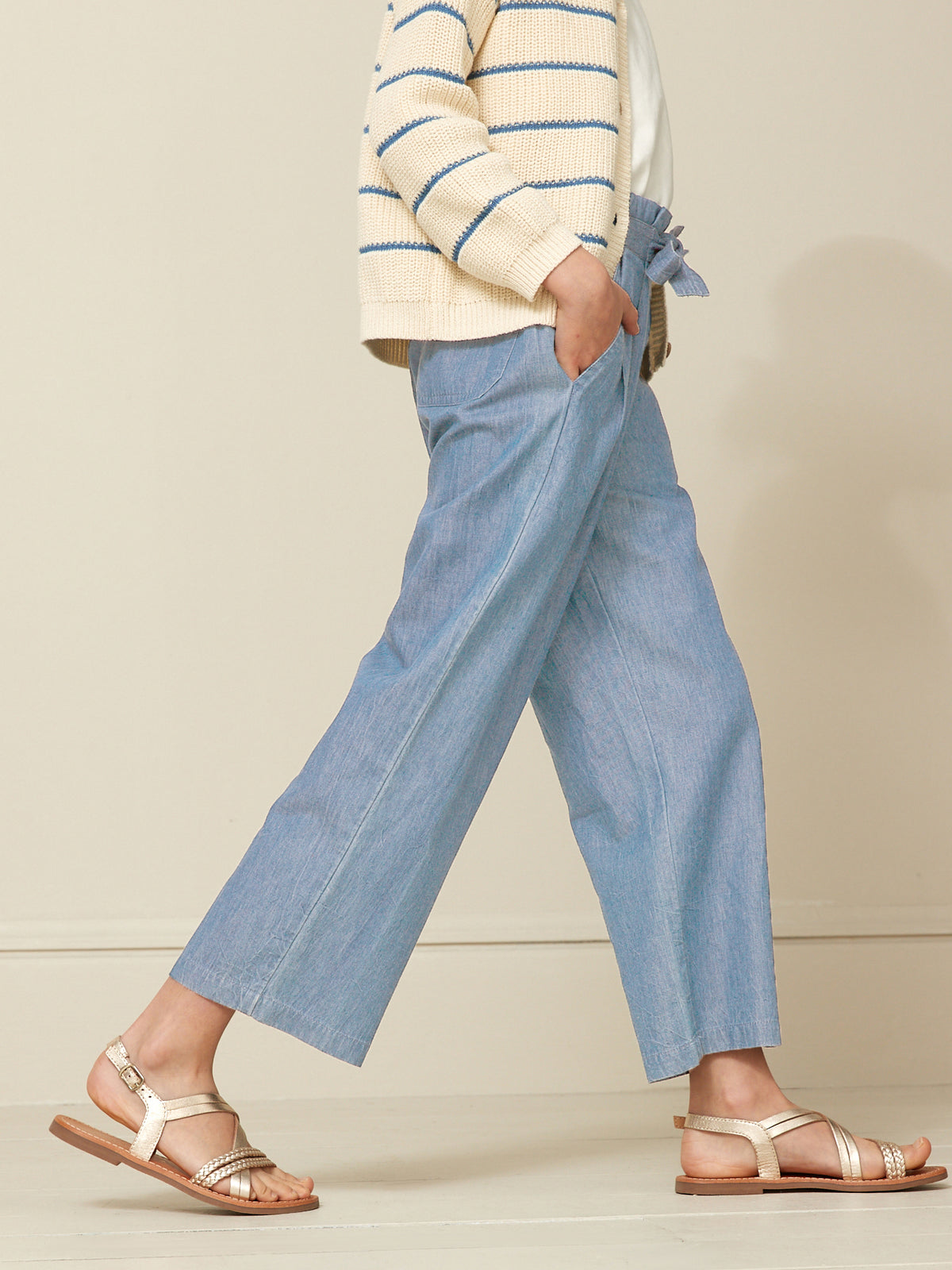 Girl's wide-leg trousers in lightweight denim