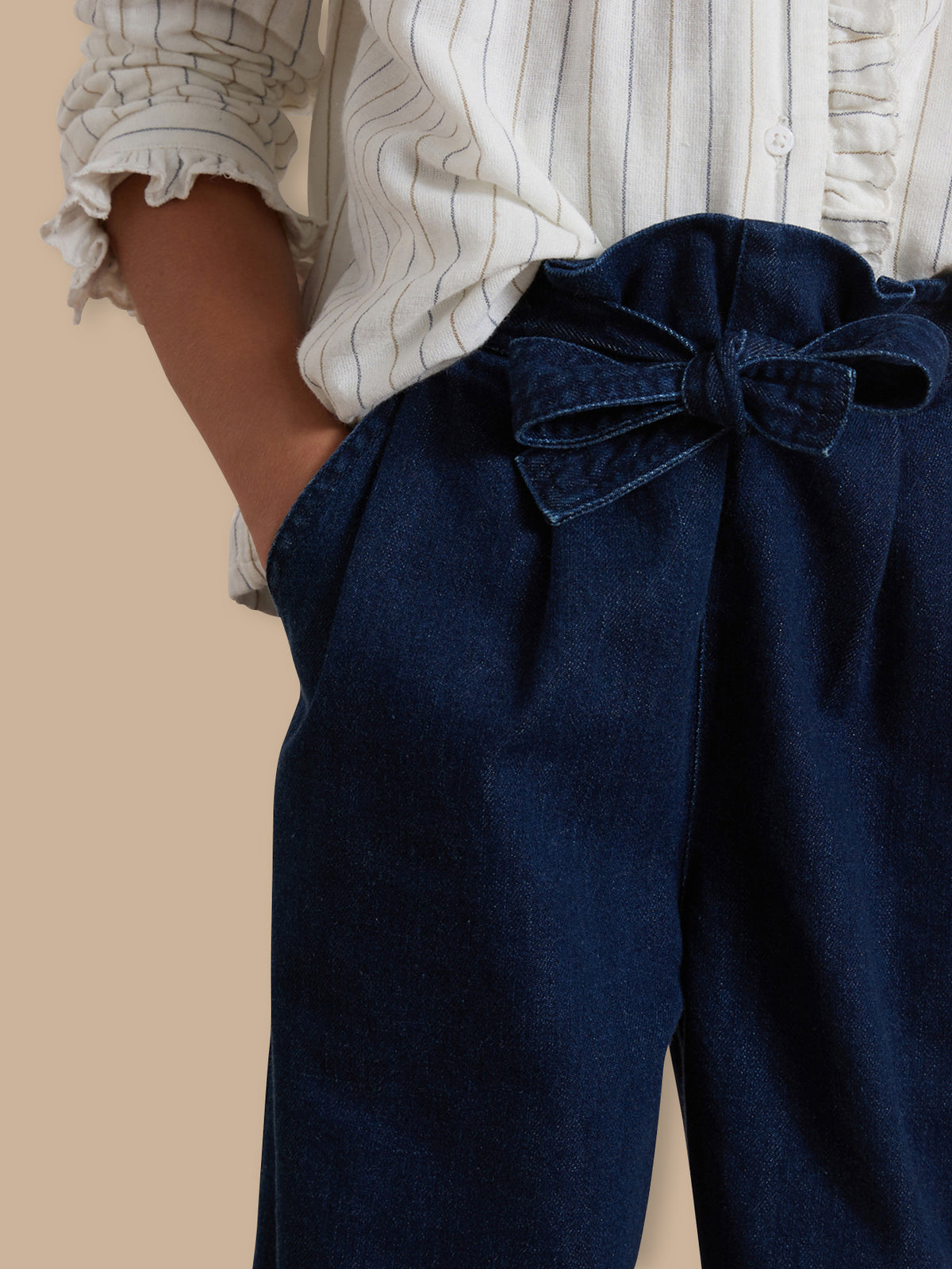 Girl's wide-leg trousers made with lightweight denim