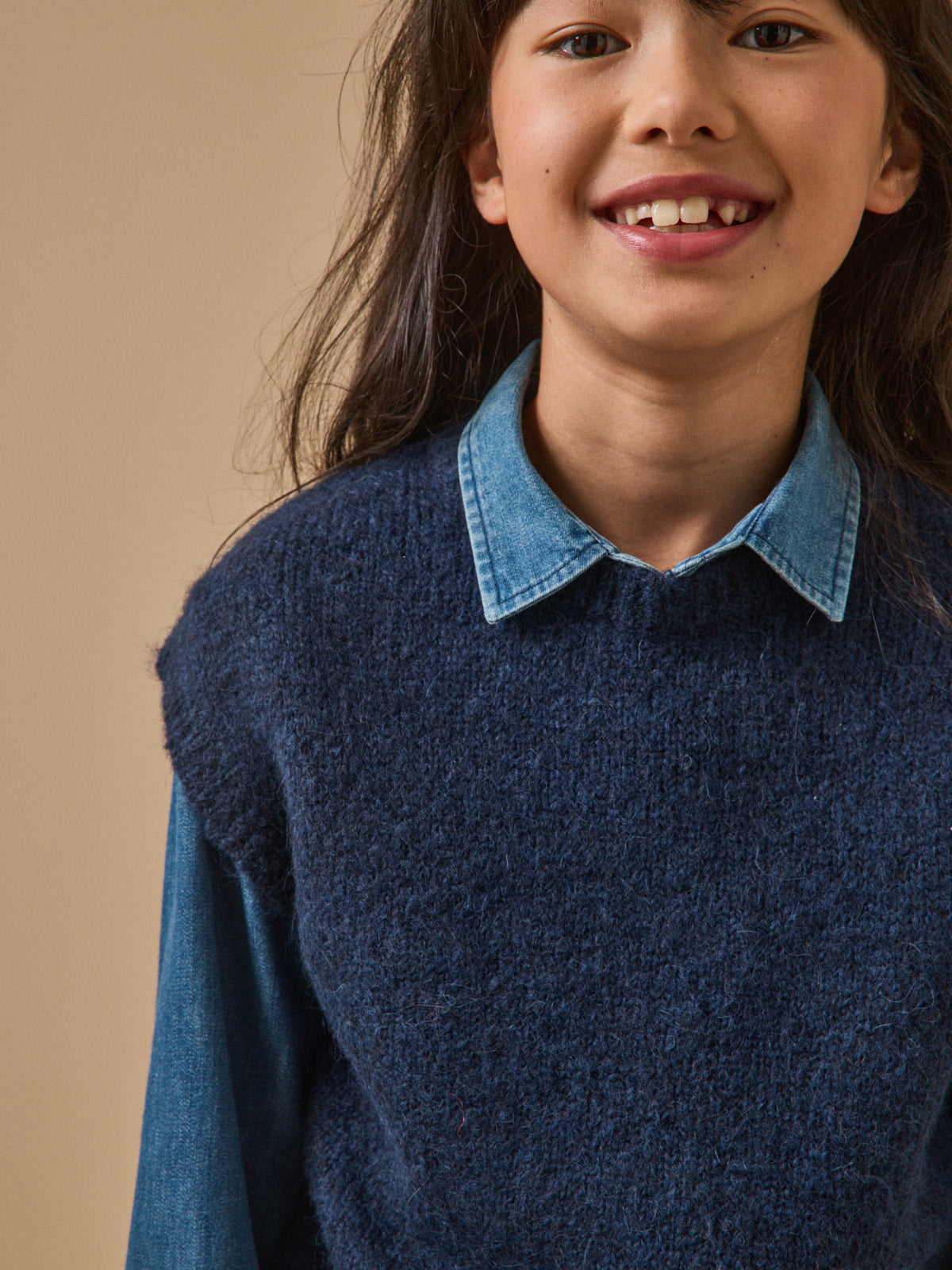 Girl's sleeveless wool and alpaca sweater