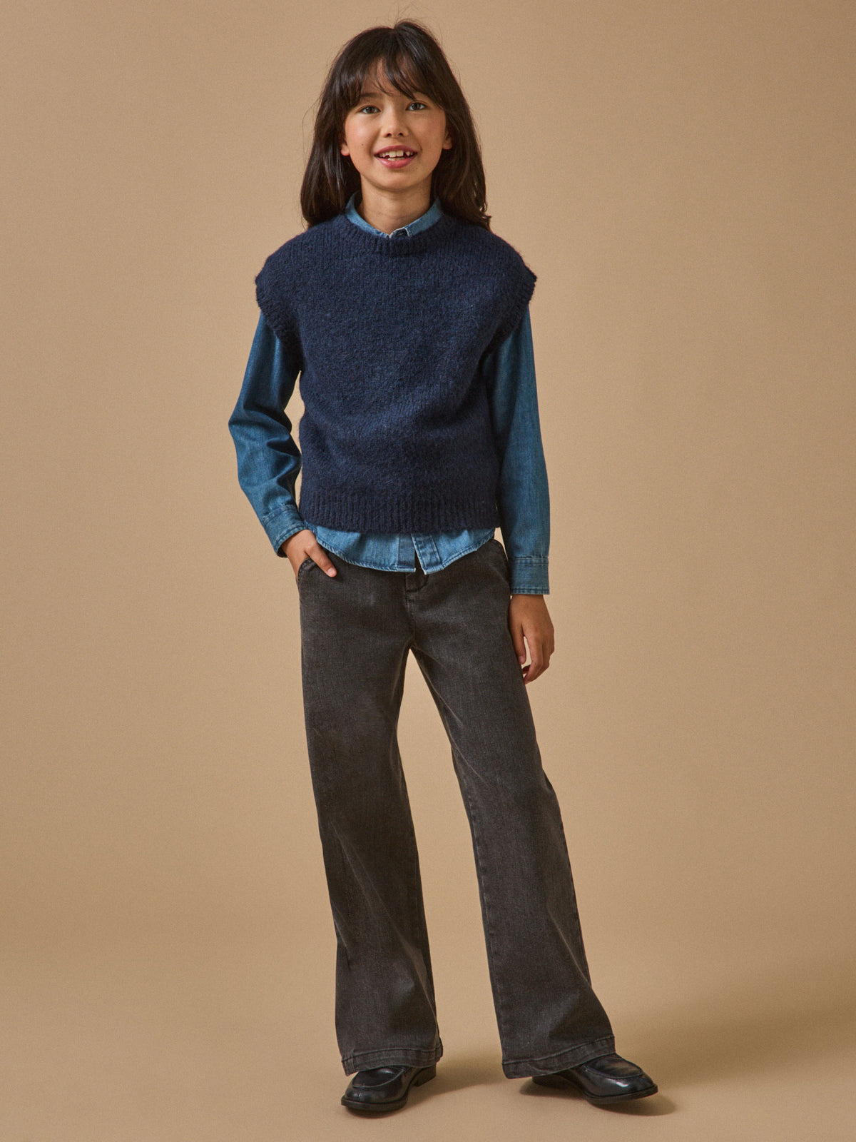 Girl's sleeveless wool and alpaca sweater