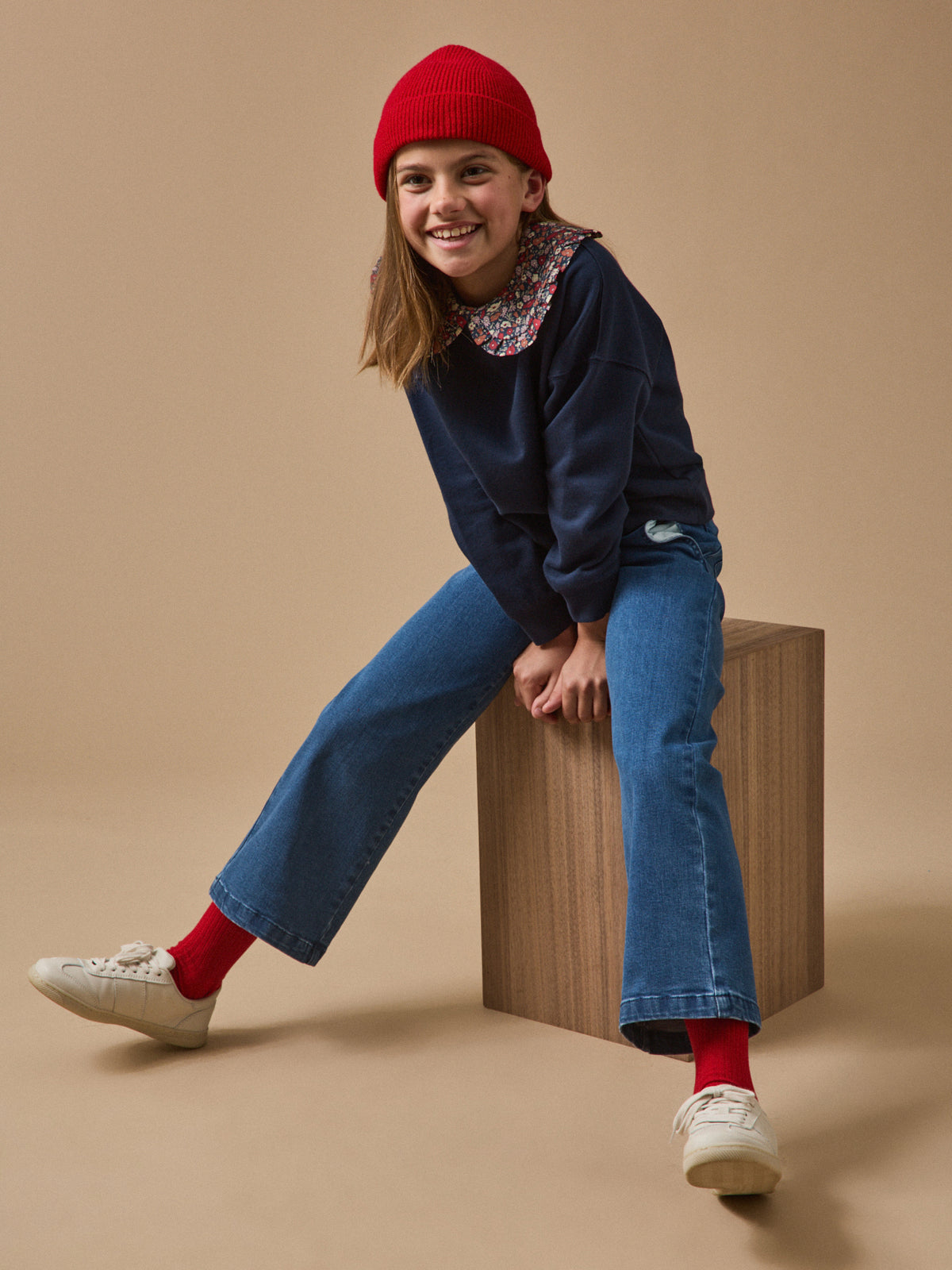 Girl's sweatshirt, collar made with Liberty fabric