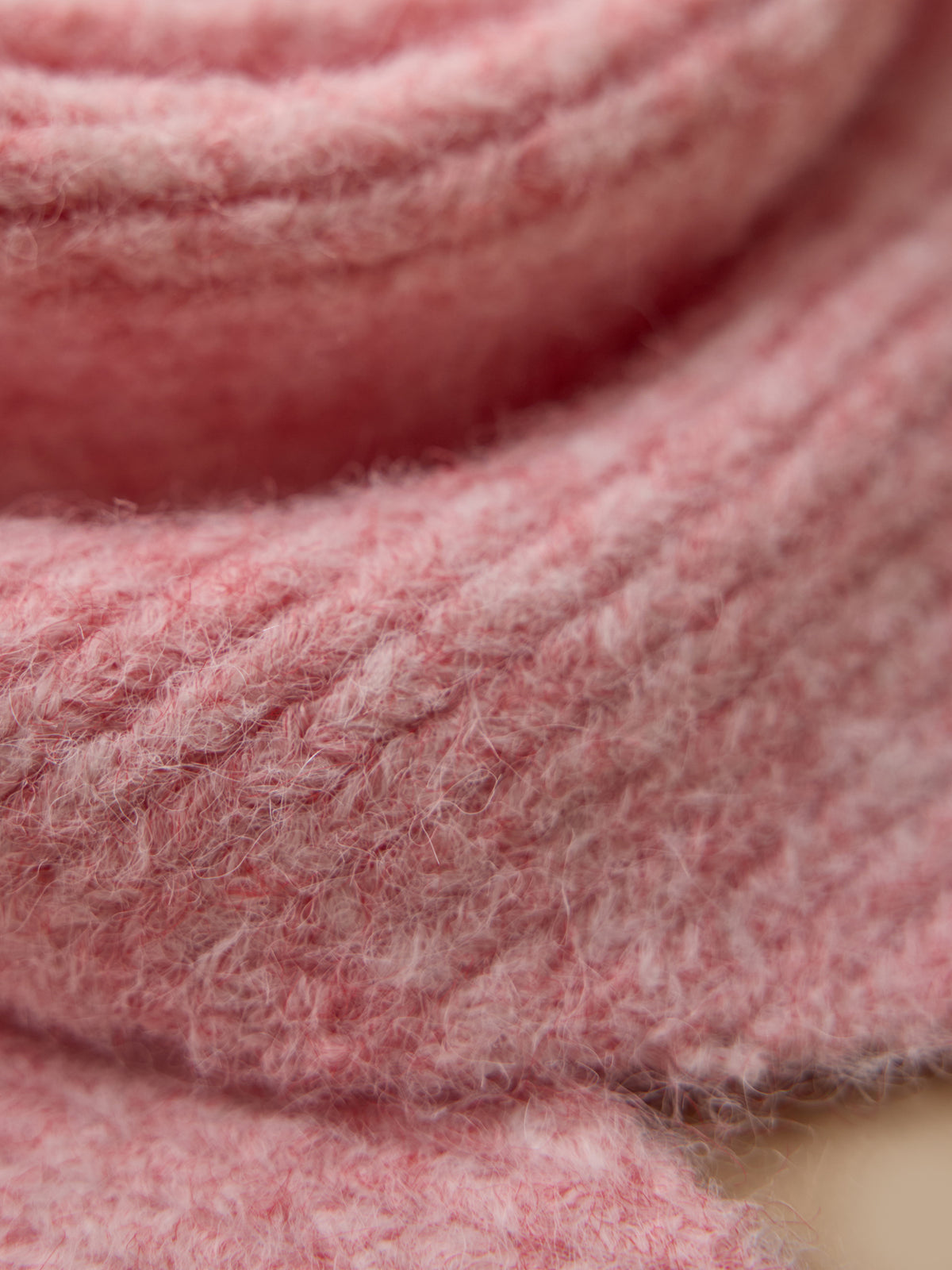 Girl's marled triangular scarf