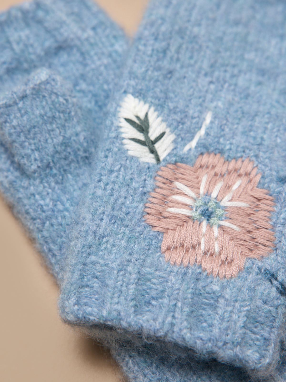 Girl's embroidered ribbed knit fingerless gloves