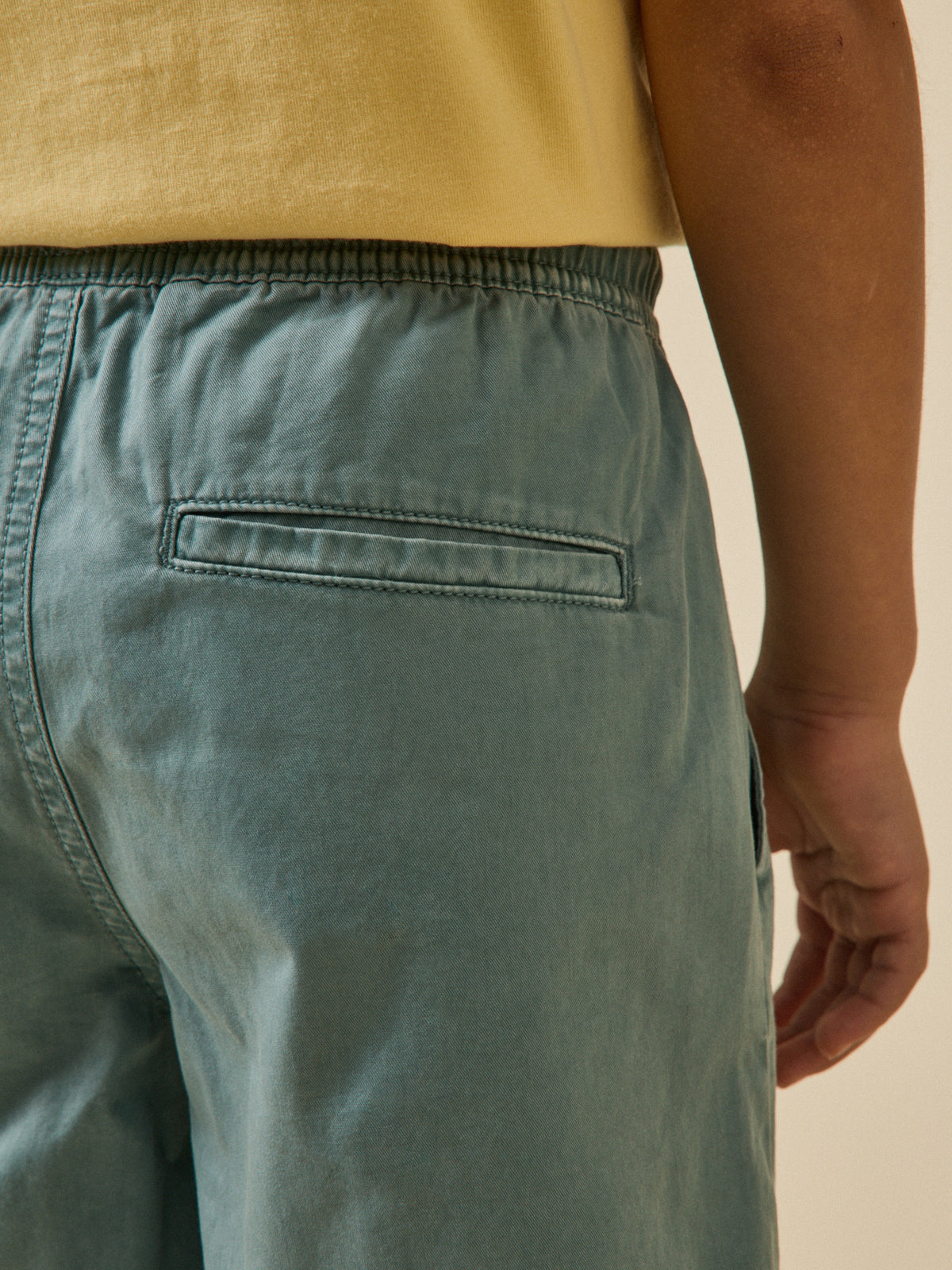 Boy's Bermuda shorts with elastic waistband