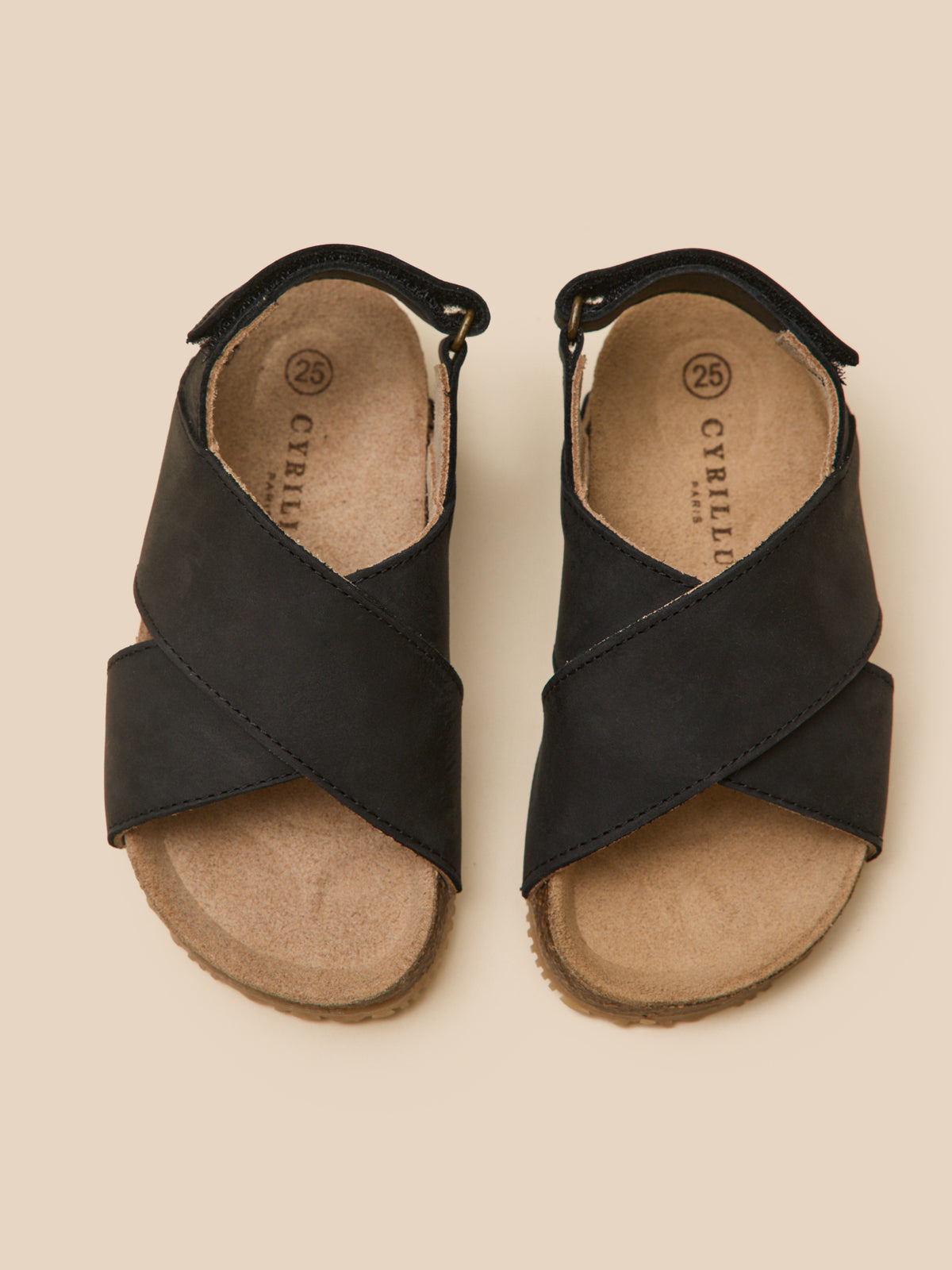 Boy's leather sandals with straps