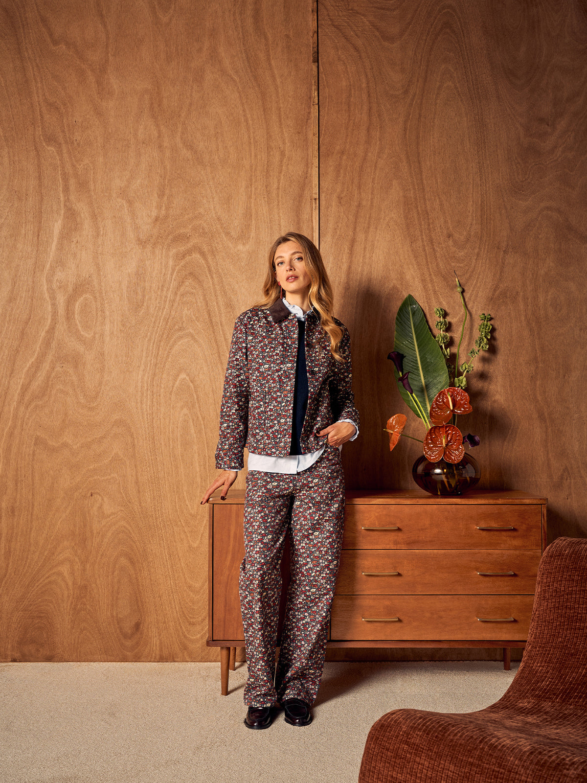 LOOKBOOK_liberty_femme_ens_pantalon_et_veste